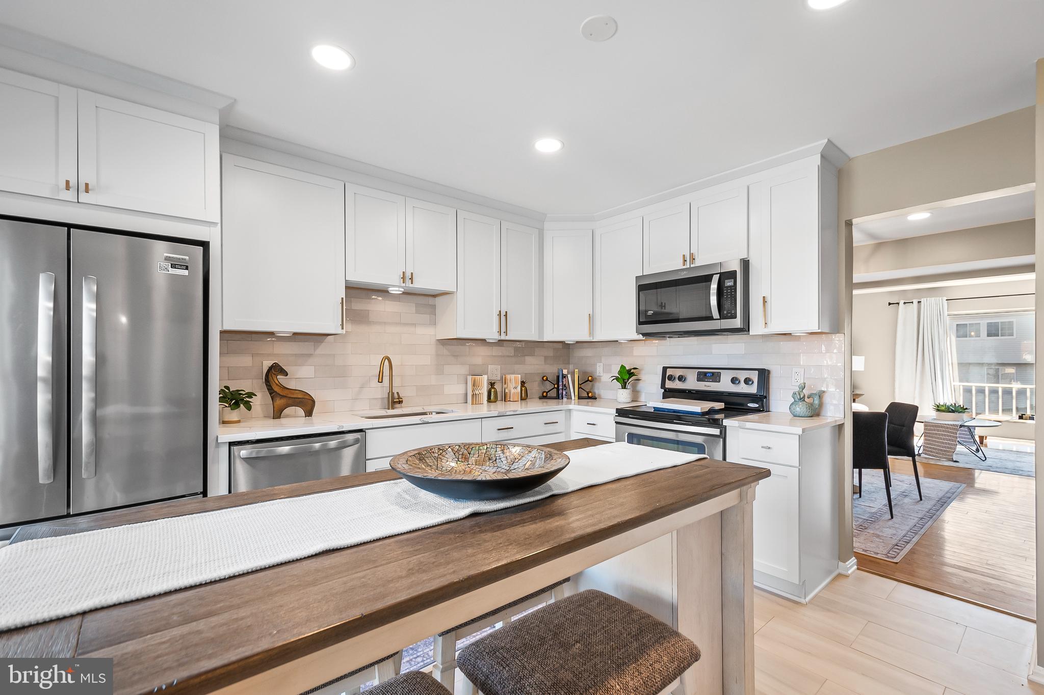 D EVEREUX WEST - Residential