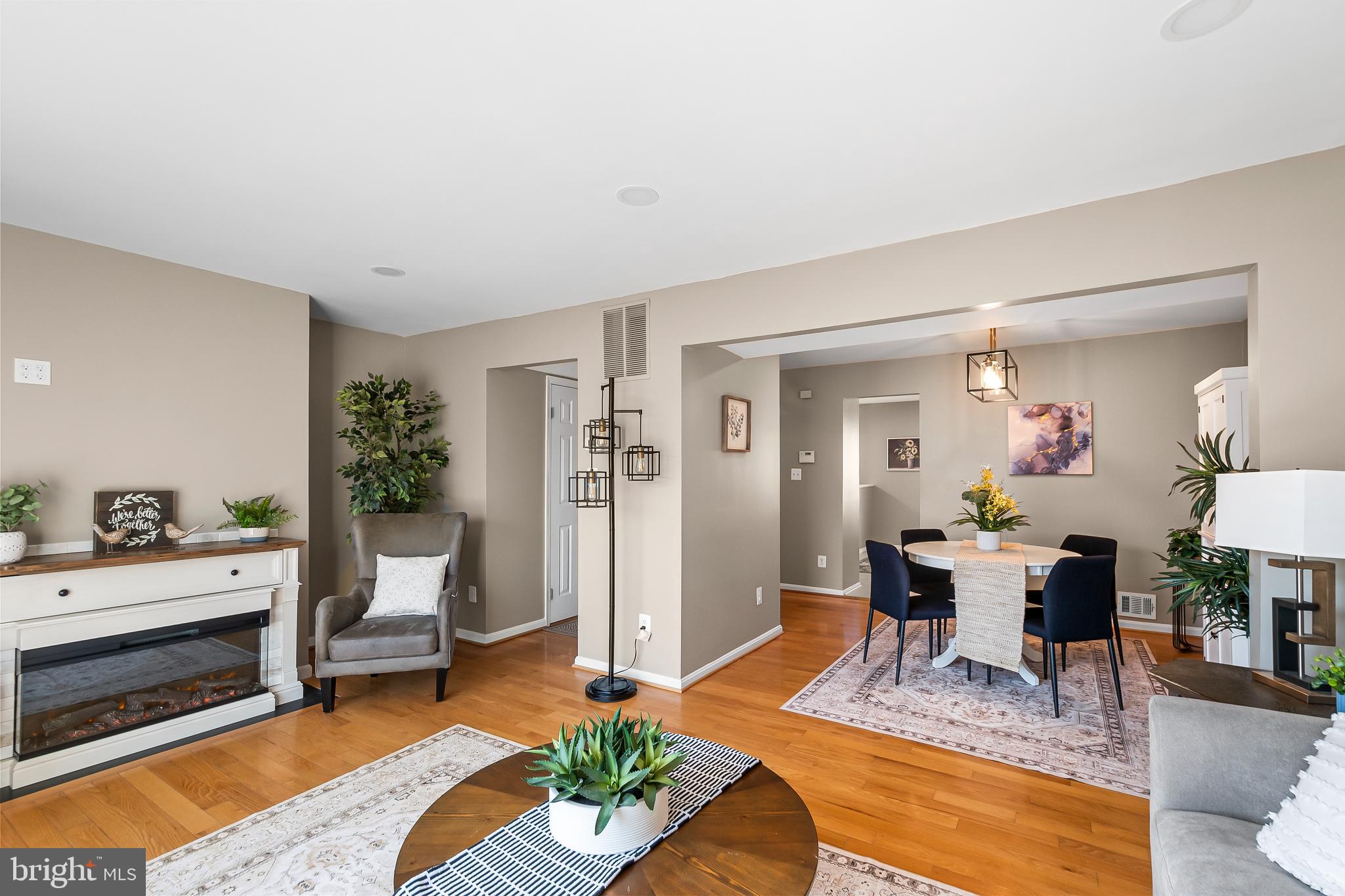 D EVEREUX WEST - Residential