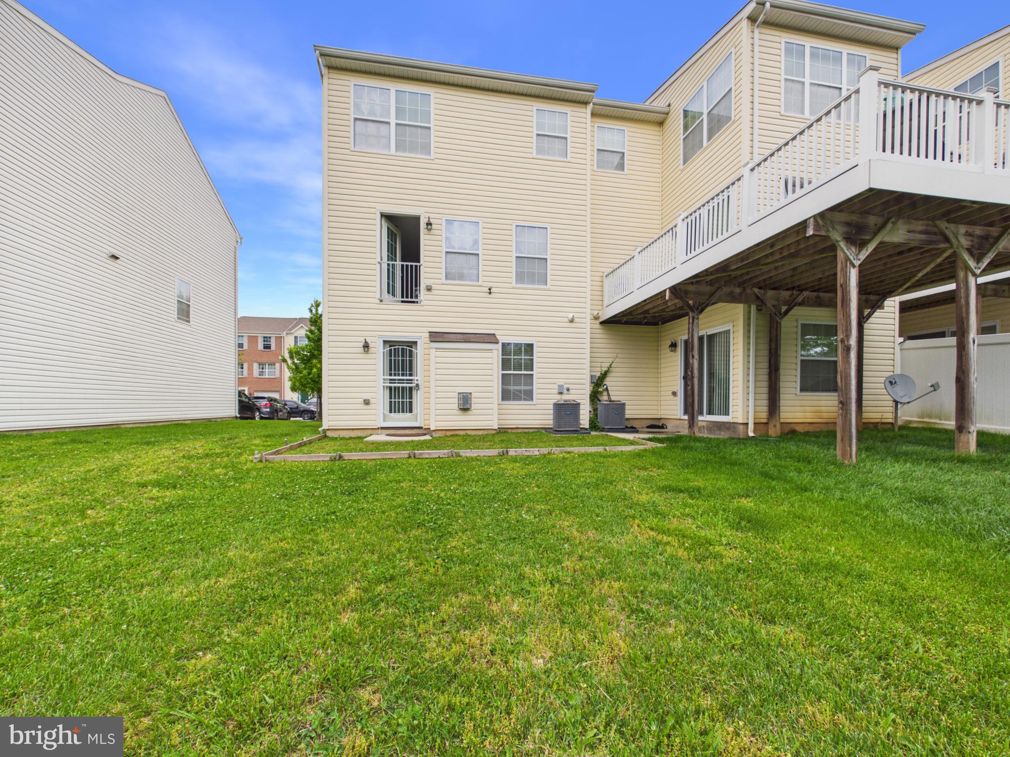 CARRIAGE HILLS - Residential