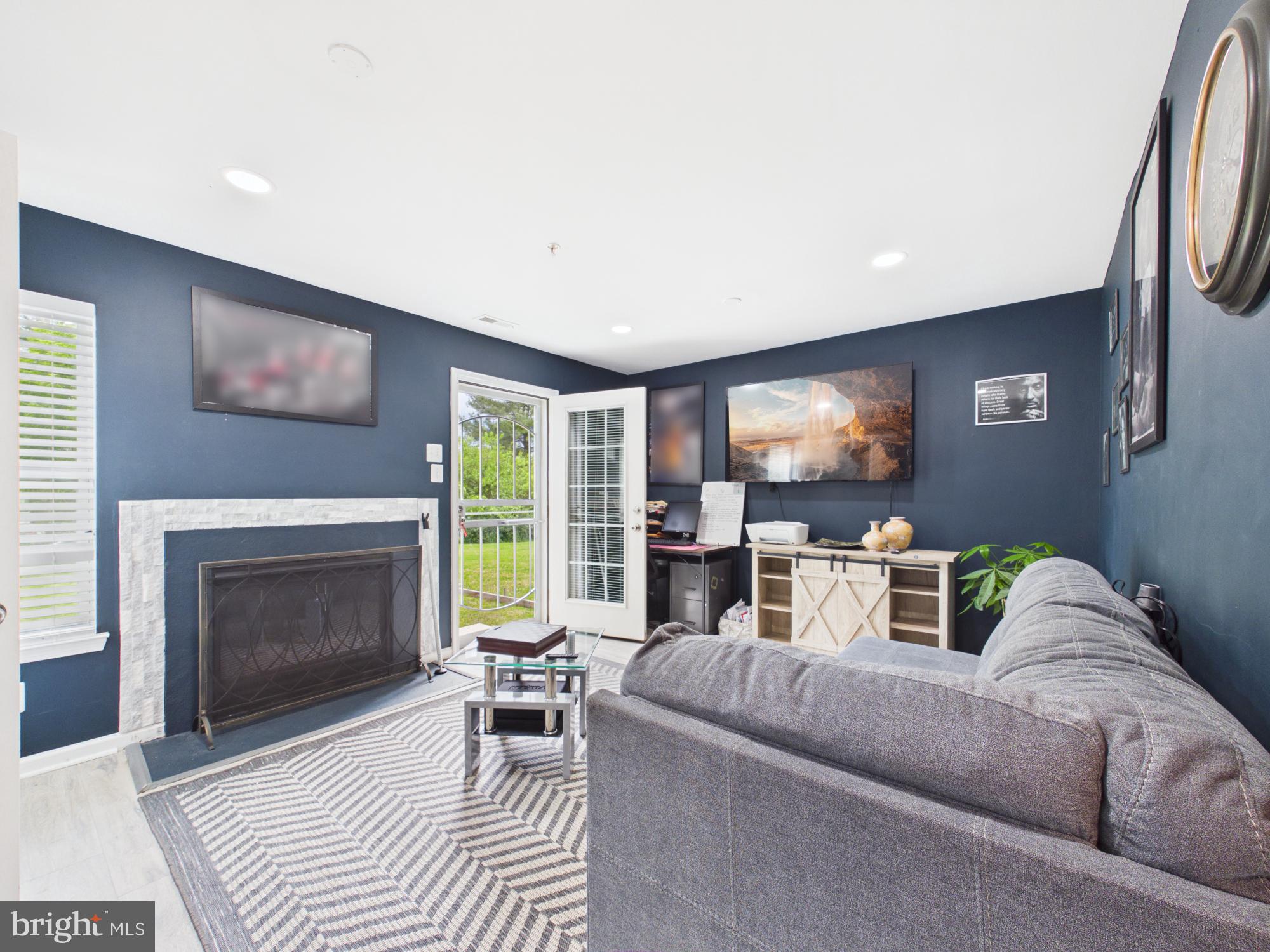 CARRIAGE HILLS - Residential