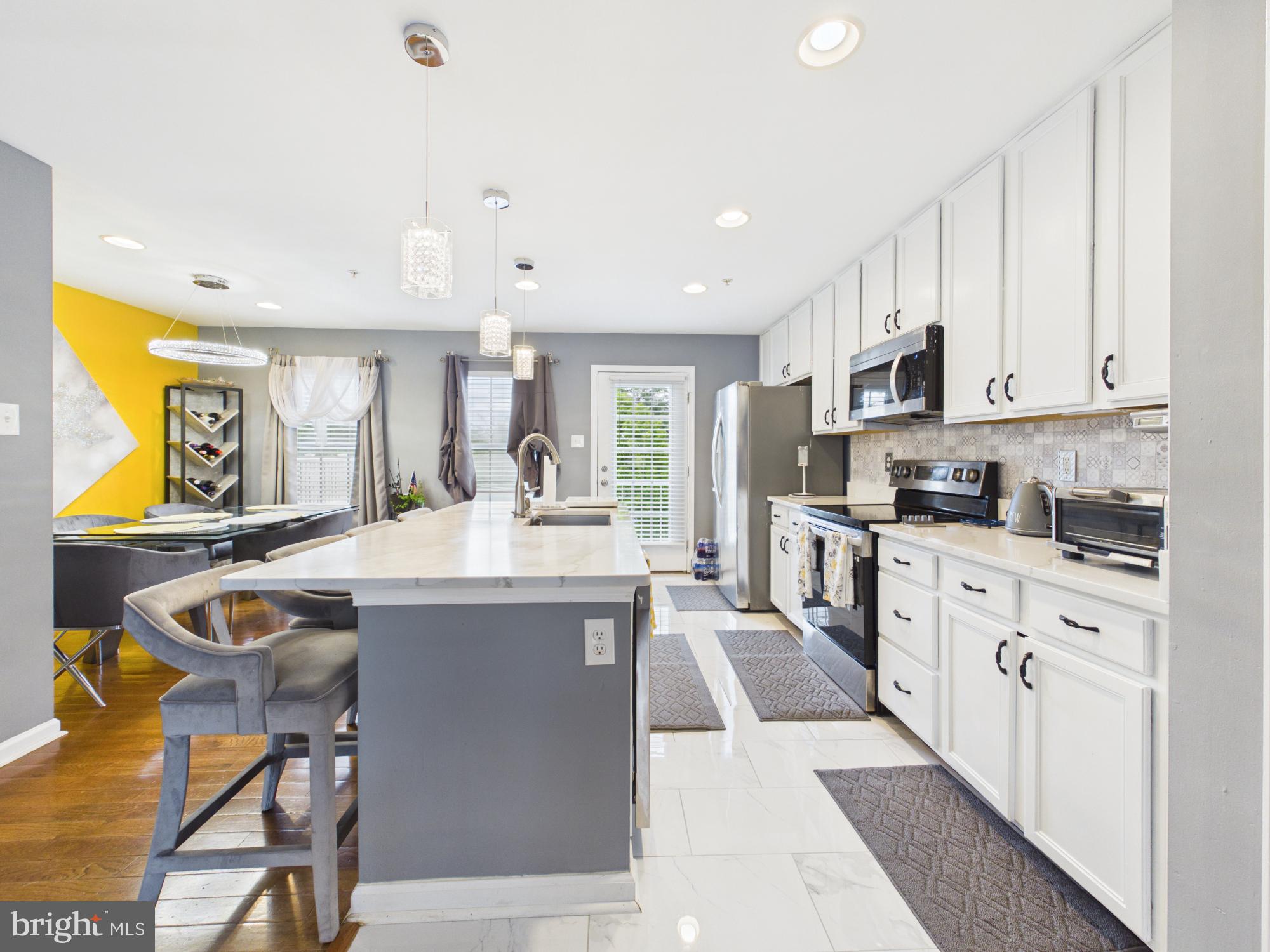 CARRIAGE HILLS - Residential