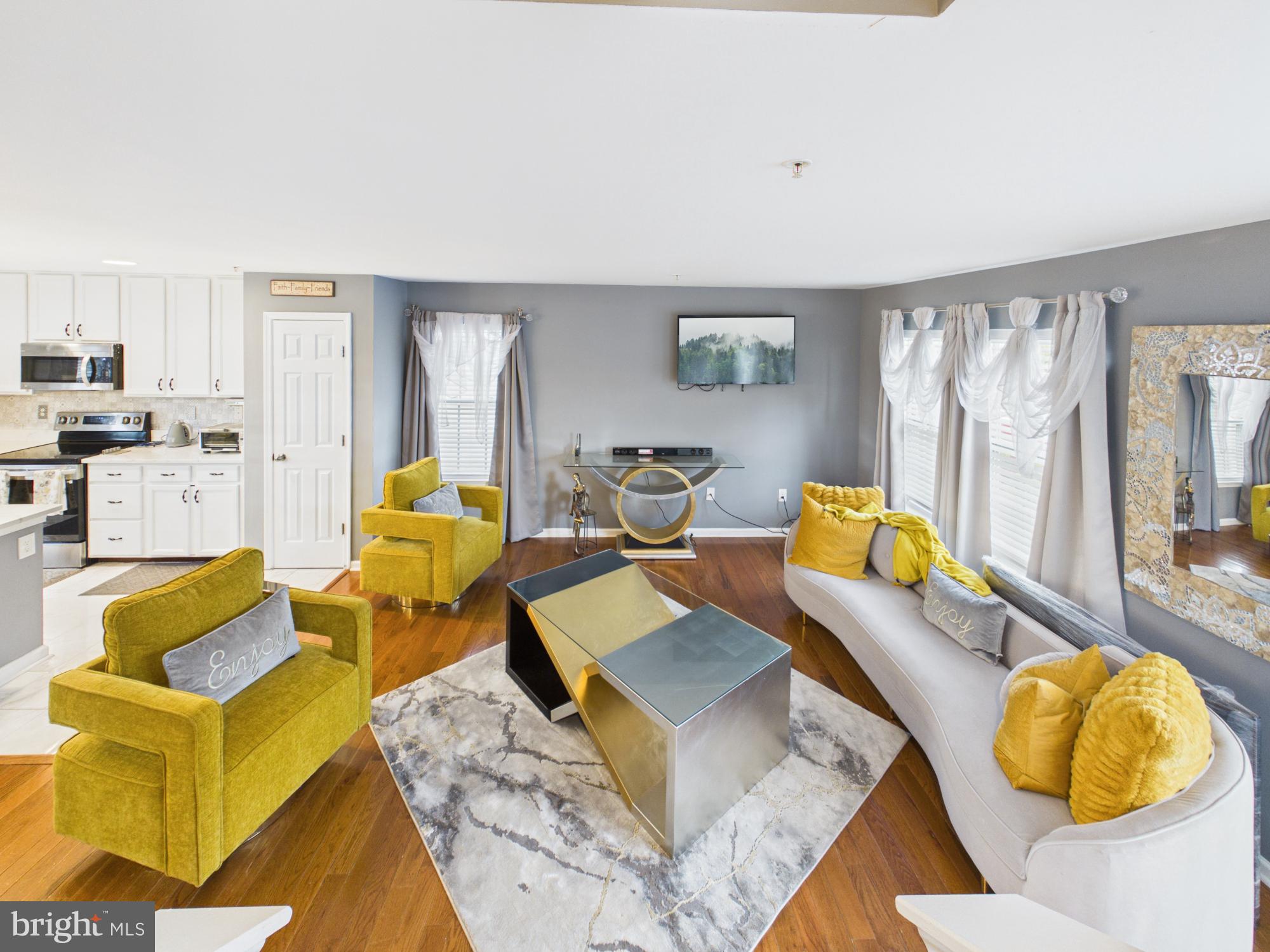 CARRIAGE HILLS - Residential