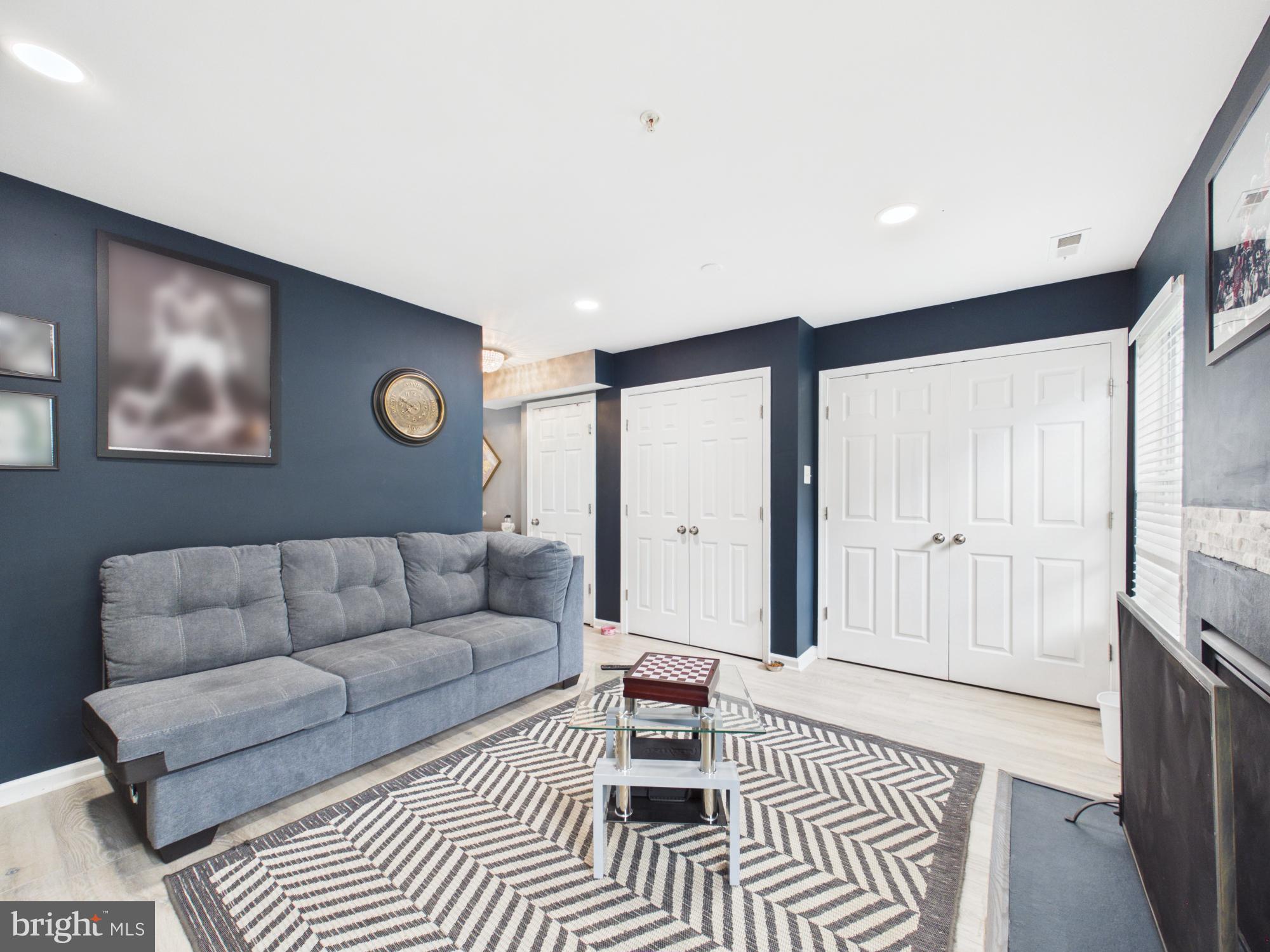CARRIAGE HILLS - Residential