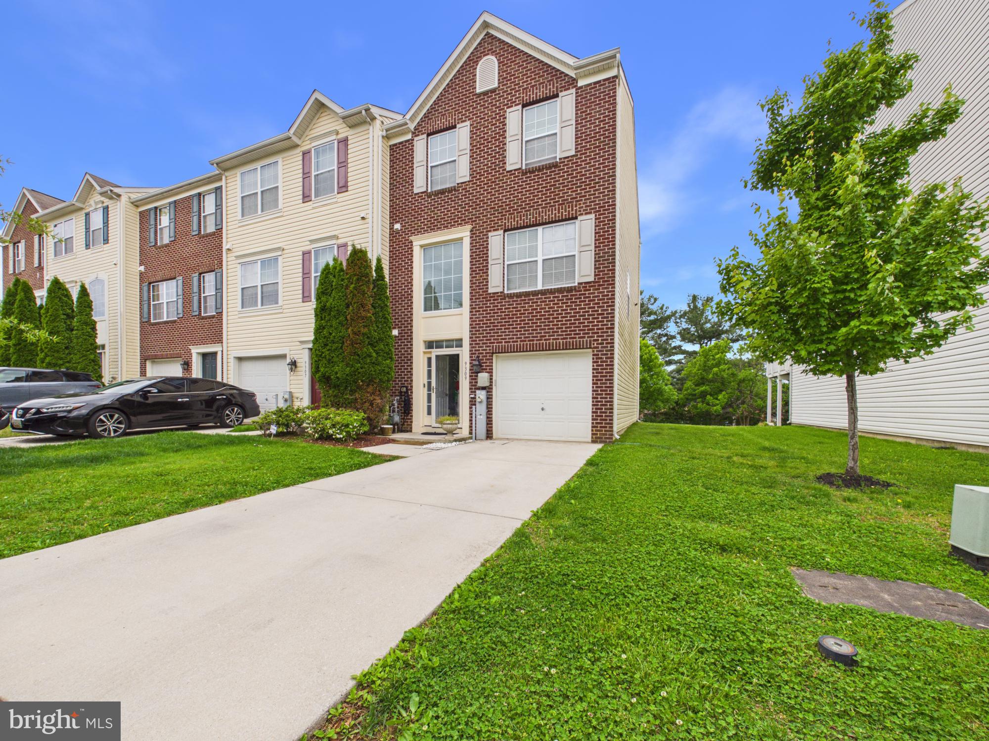 CARRIAGE HILLS - Residential