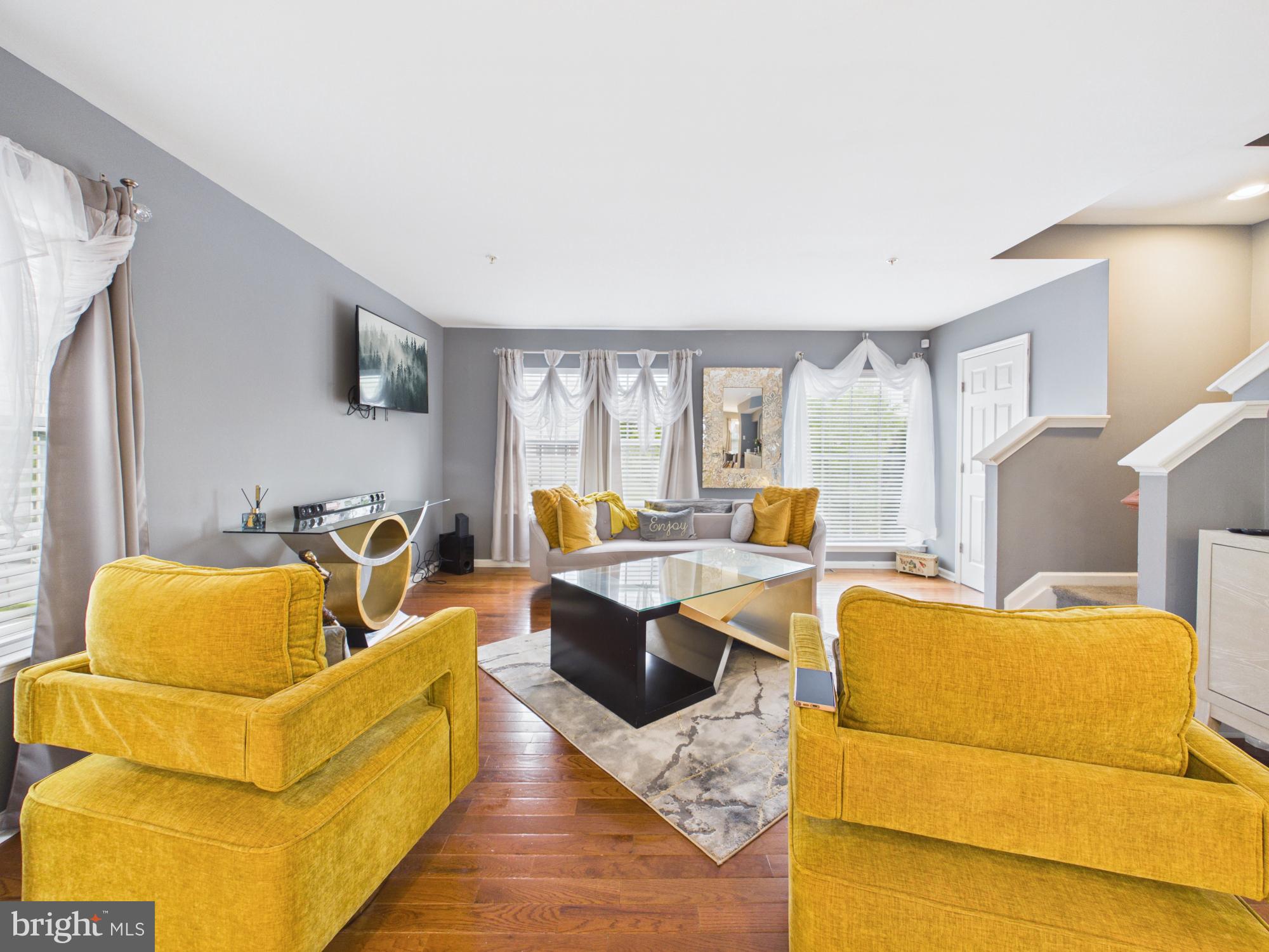 CARRIAGE HILLS - Residential
