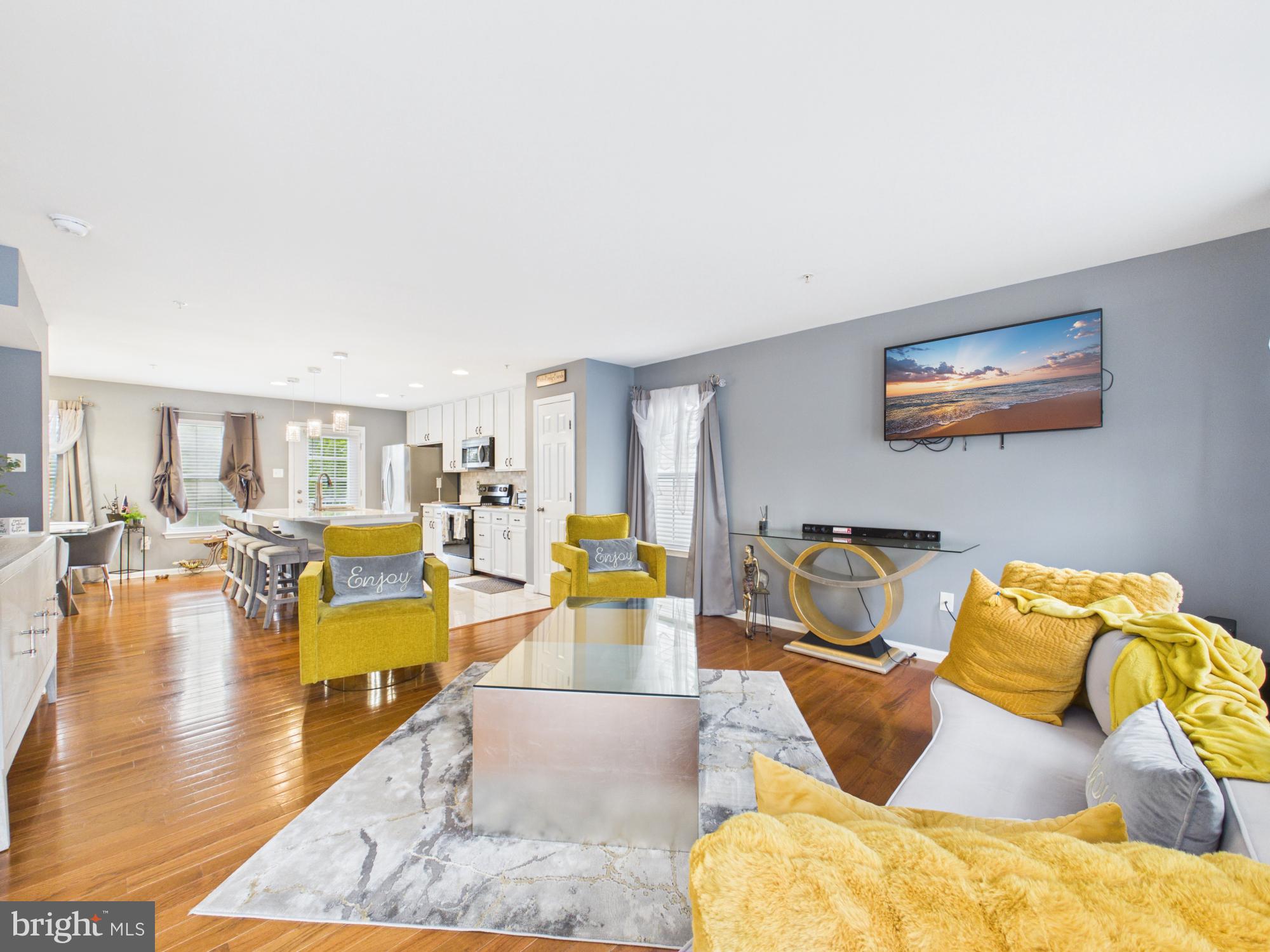 CARRIAGE HILLS - Residential
