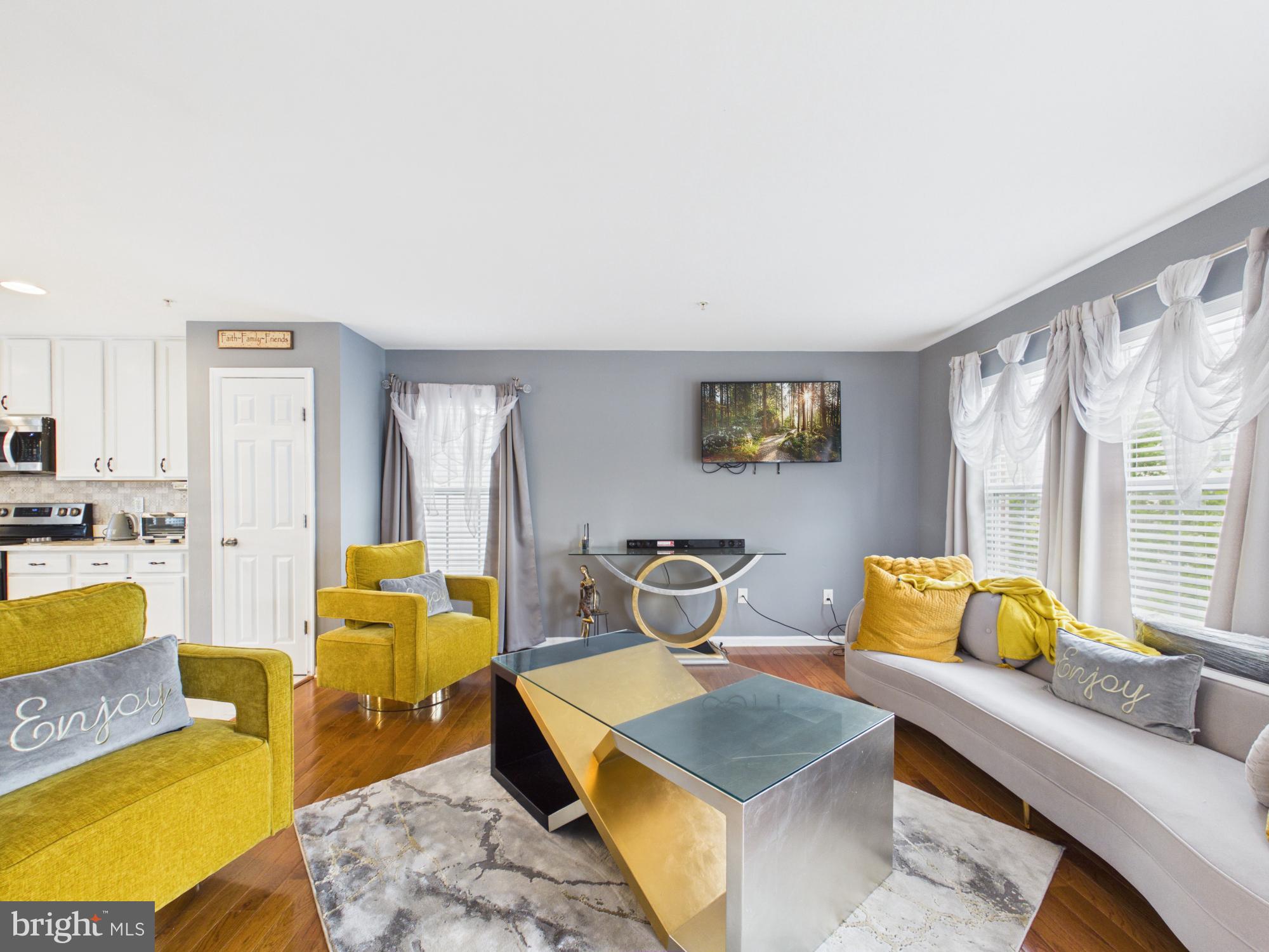 CARRIAGE HILLS - Residential