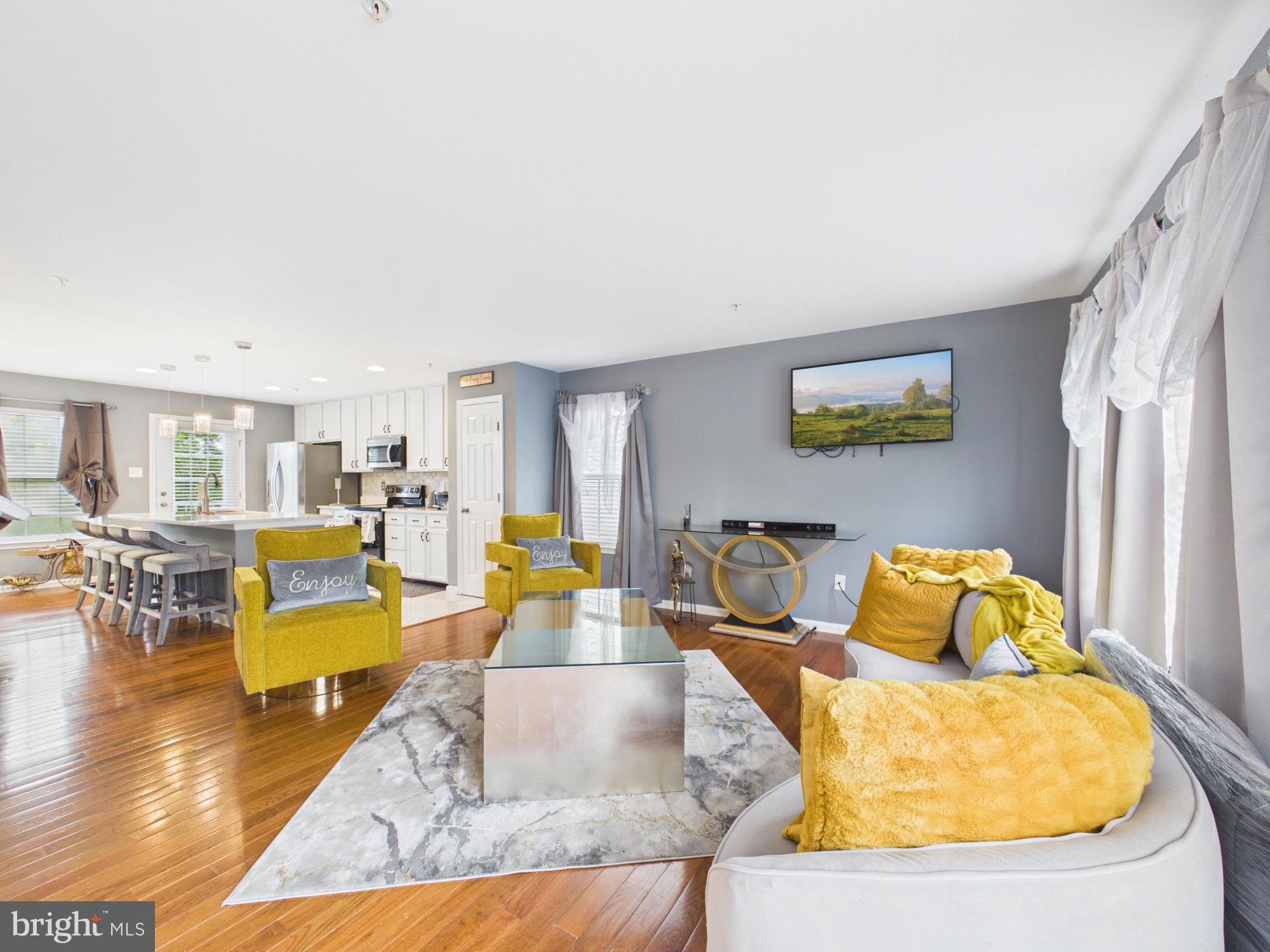 CARRIAGE HILLS - Residential