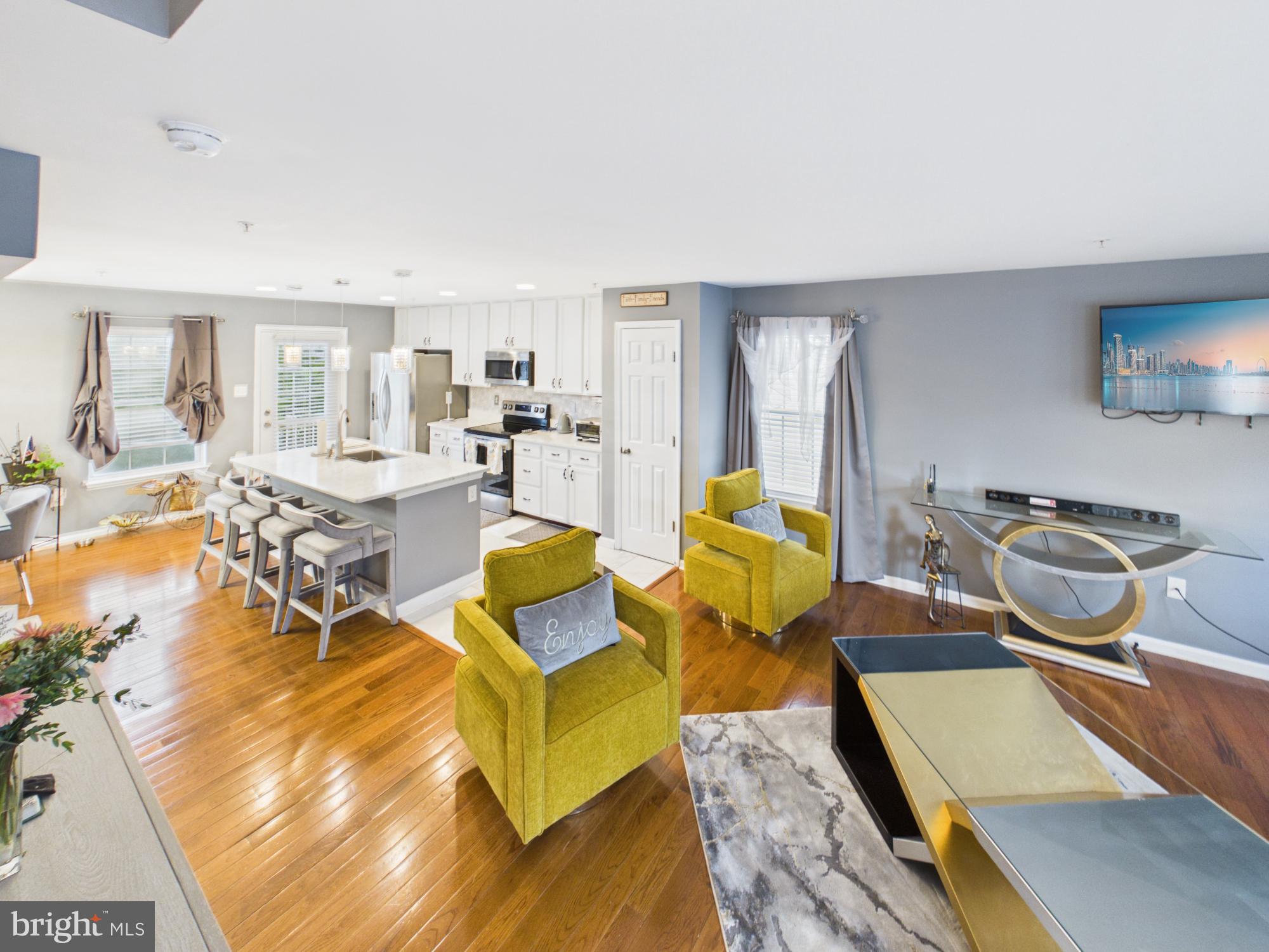 CARRIAGE HILLS - Residential