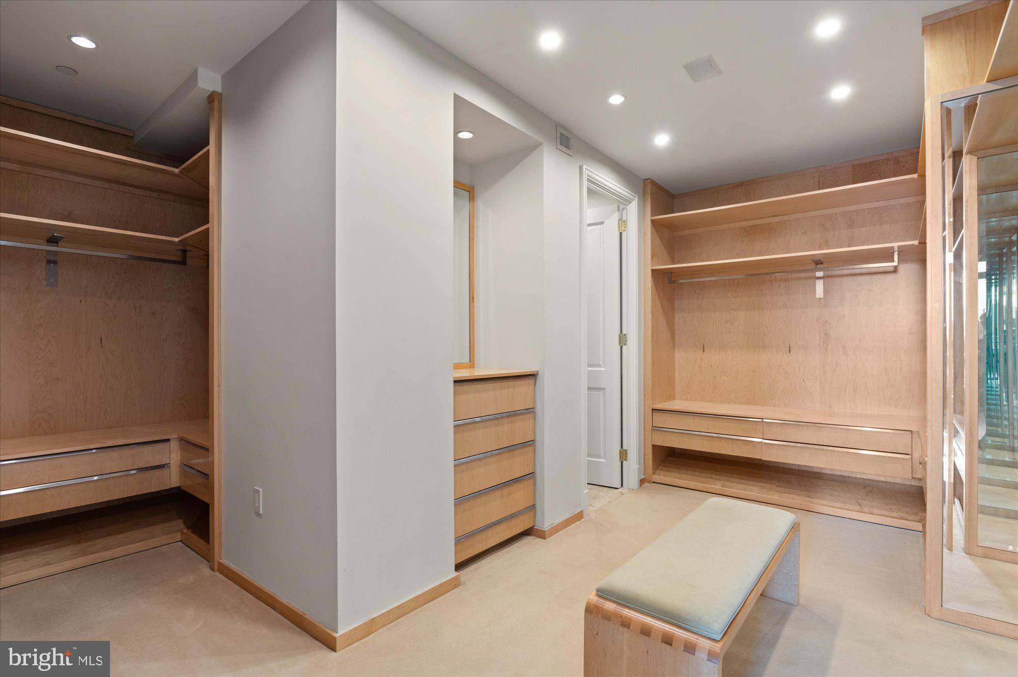 GEORGETOWN - Residential