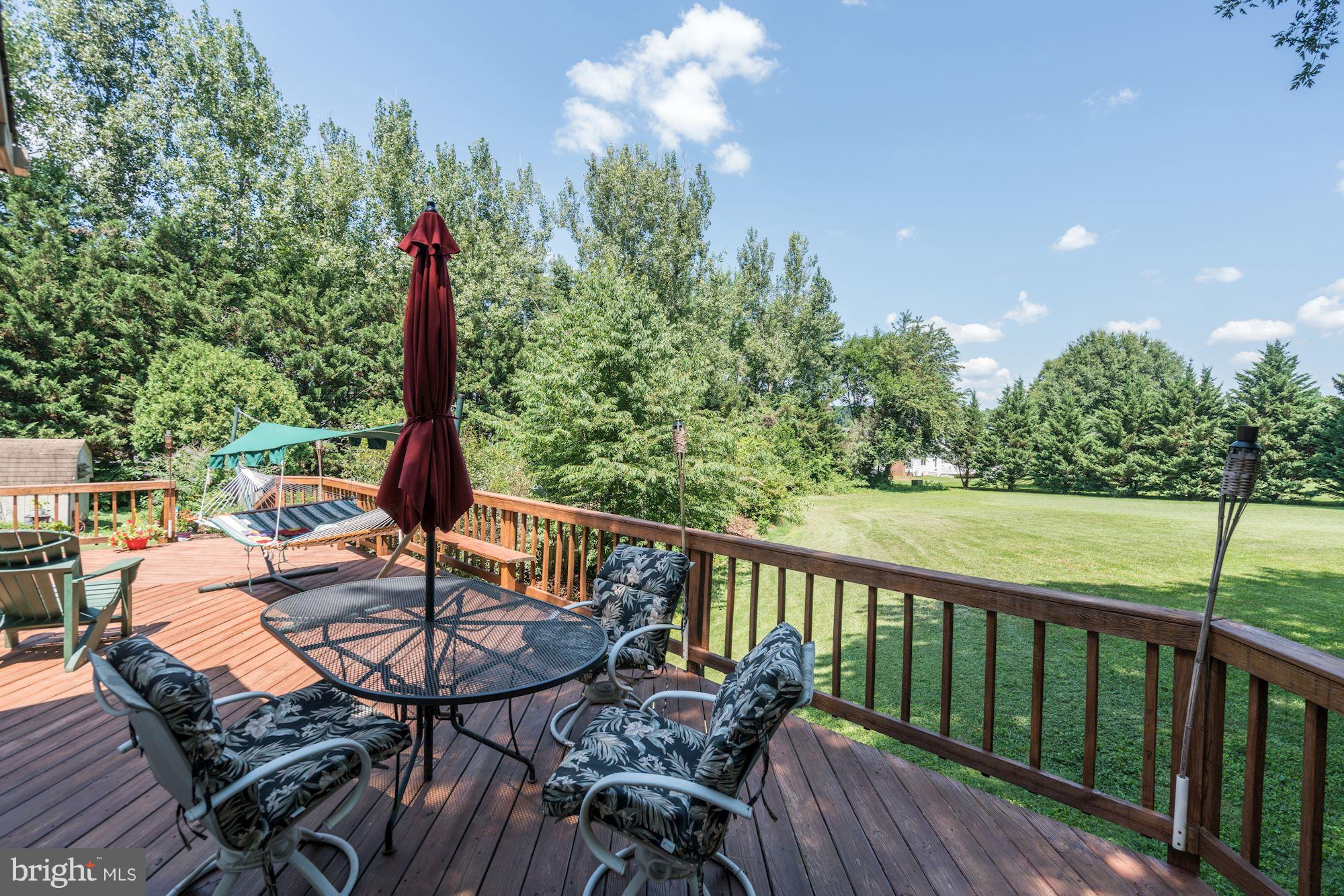 ENGLISH MEADOWS - Residential