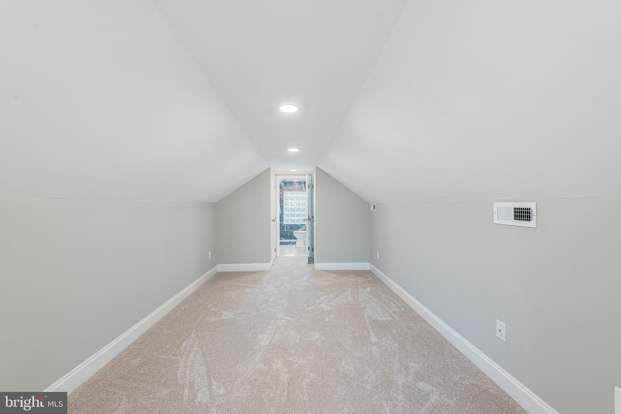 ROSEDALE - Residential