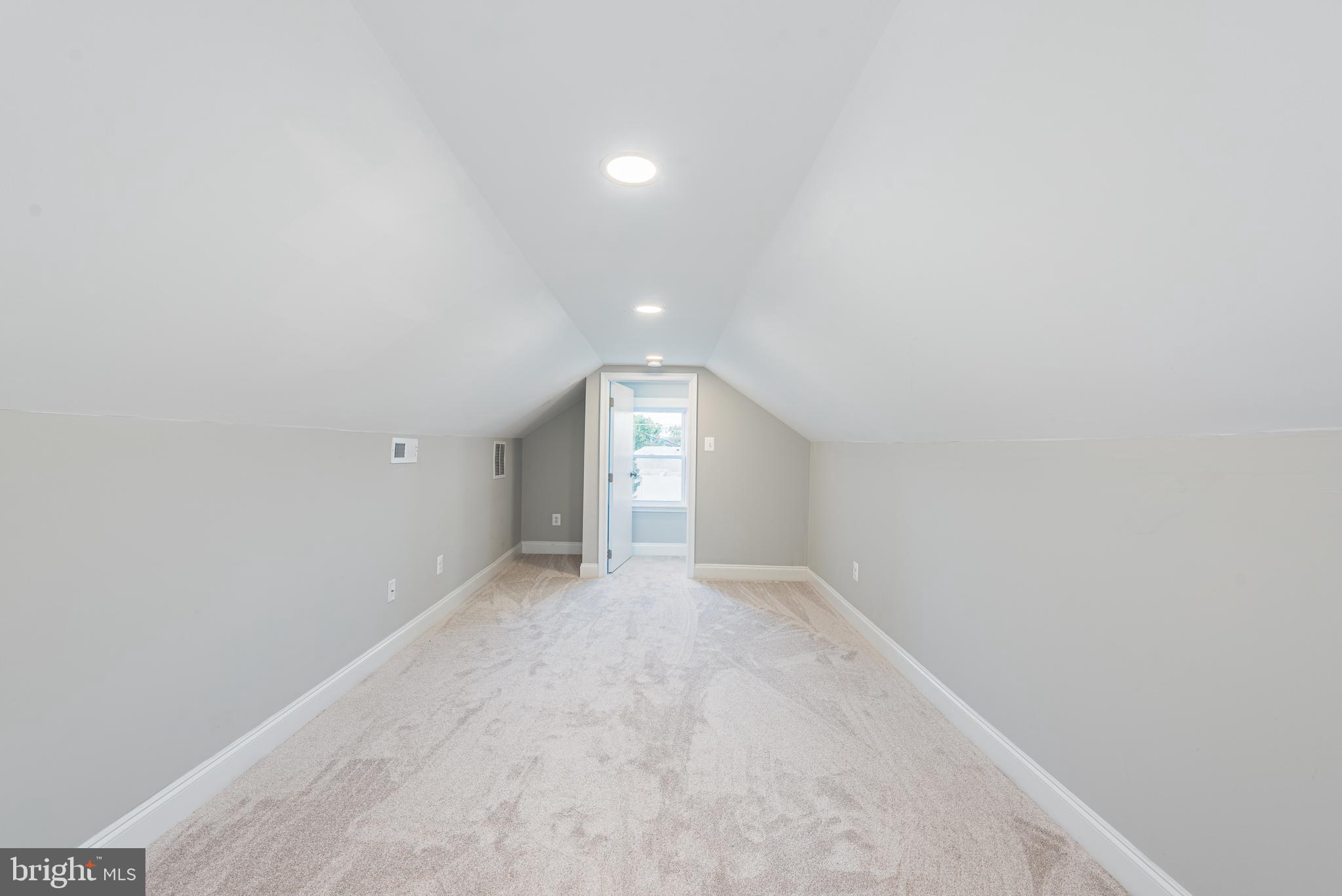 ROSEDALE - Residential