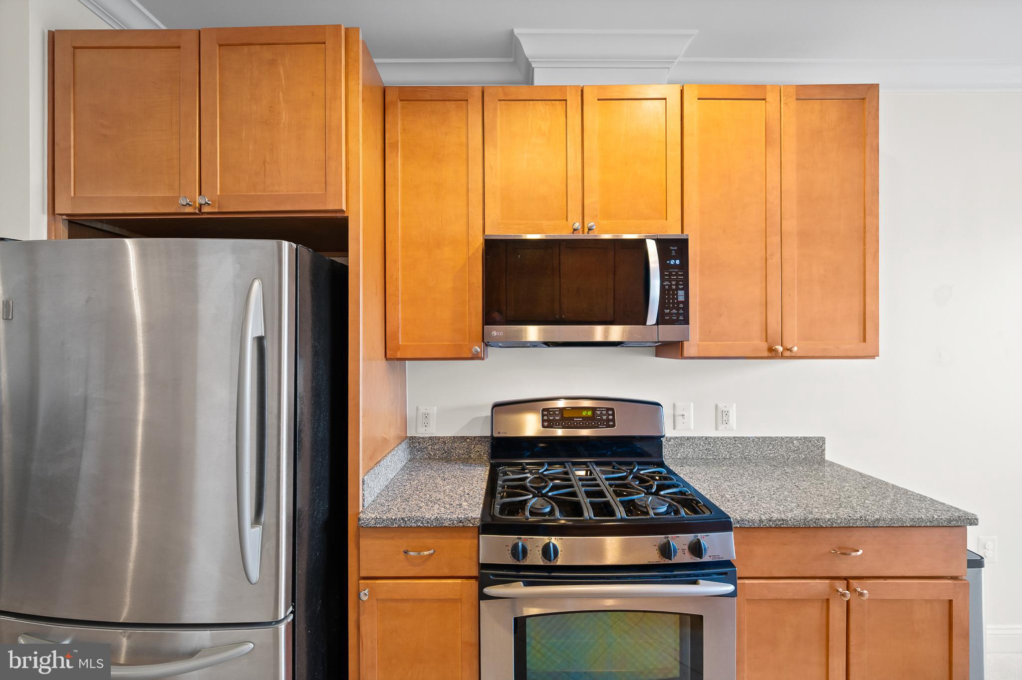 501 KING FARM BOULEVARD 207