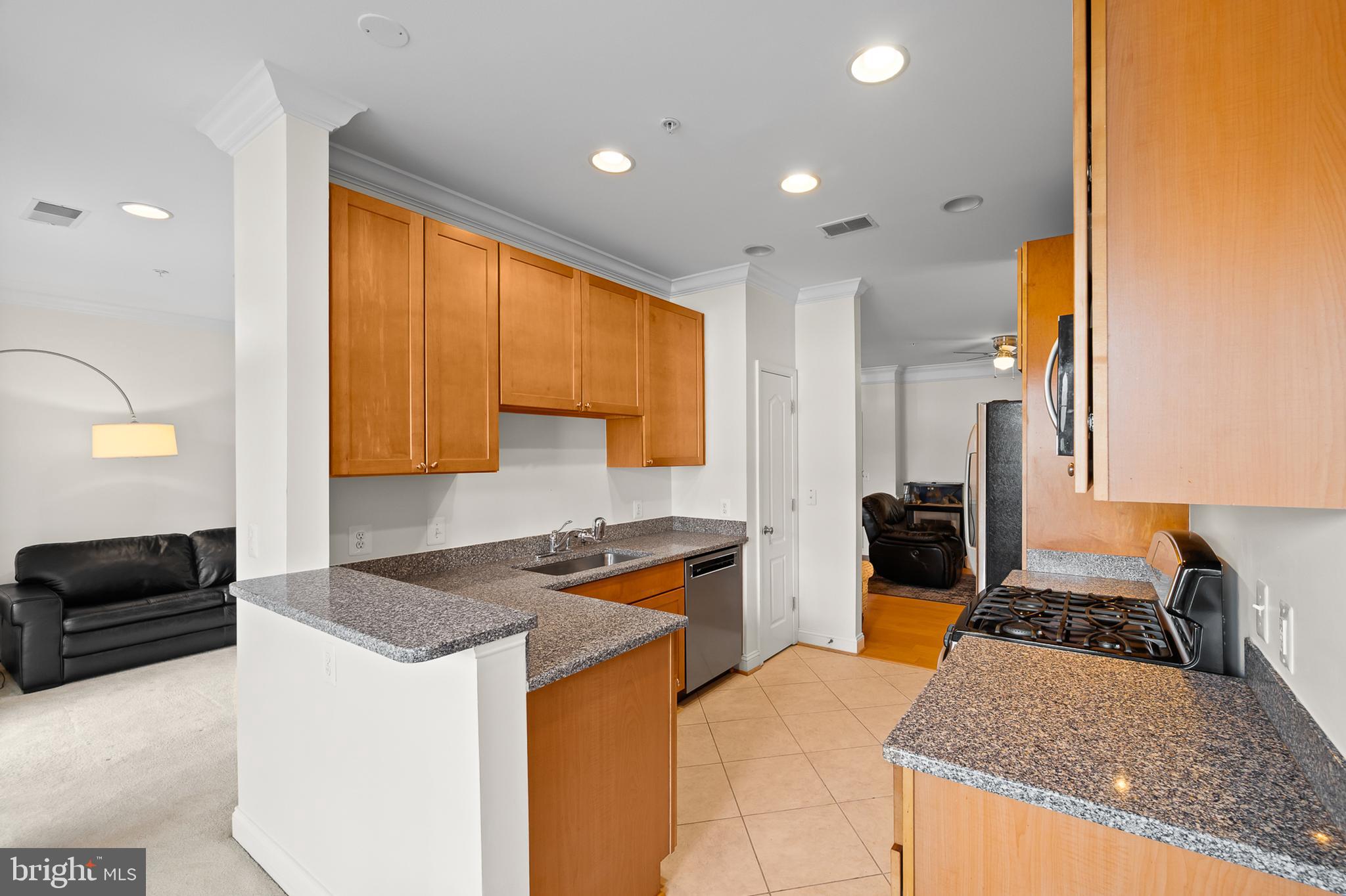 501 KING FARM BOULEVARD 207