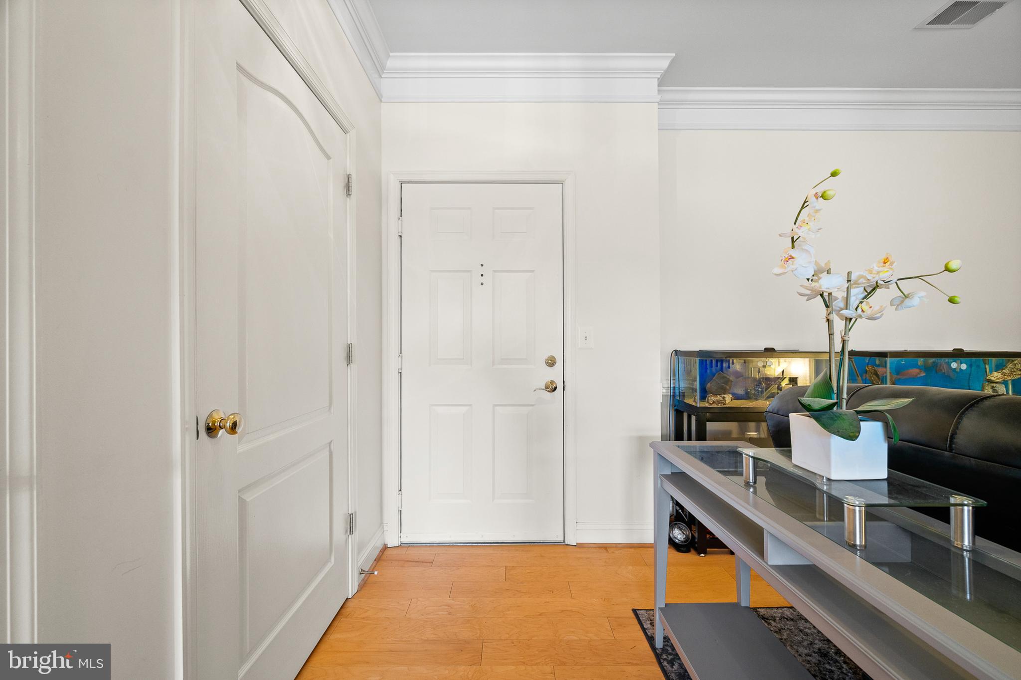 501 KING FARM BOULEVARD 207