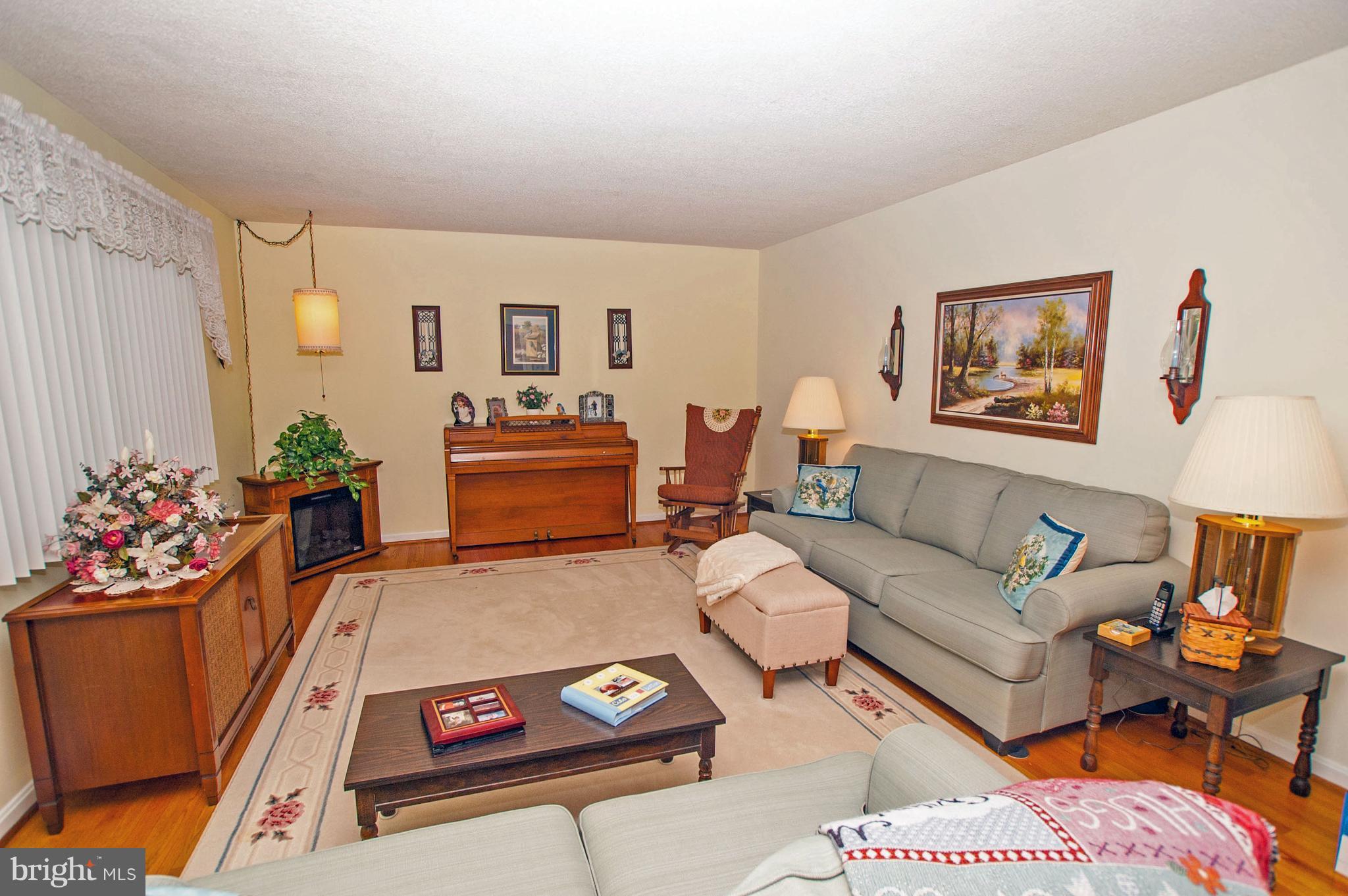 HOADLY/VAN DOREN - Residential