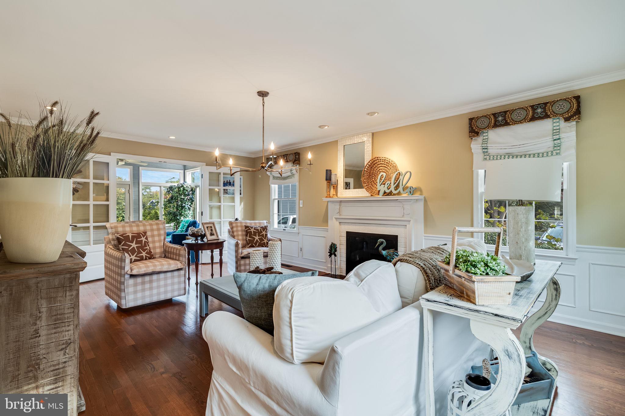 HOLLYWOOD - Residential