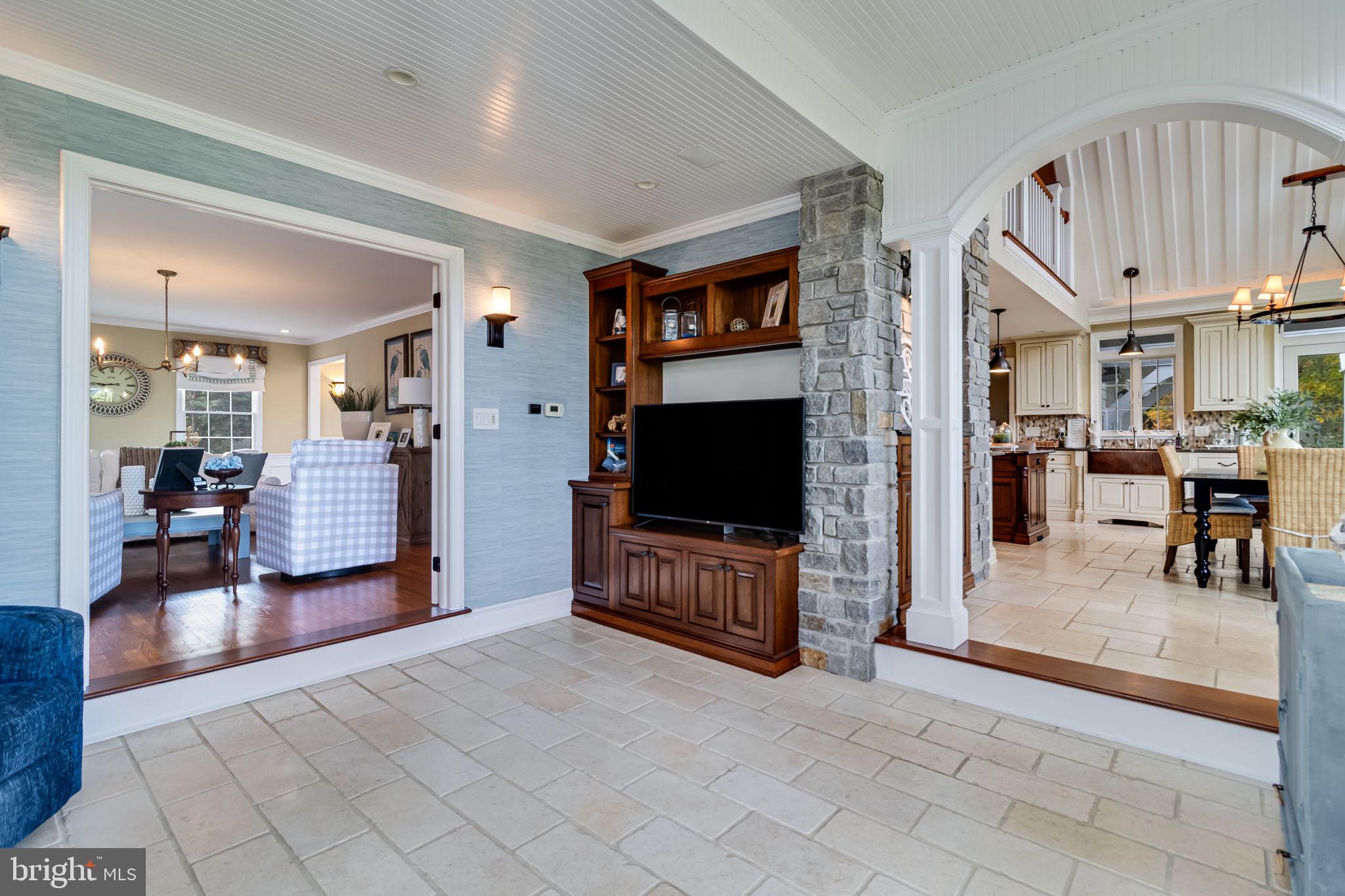 HOLLYWOOD - Residential