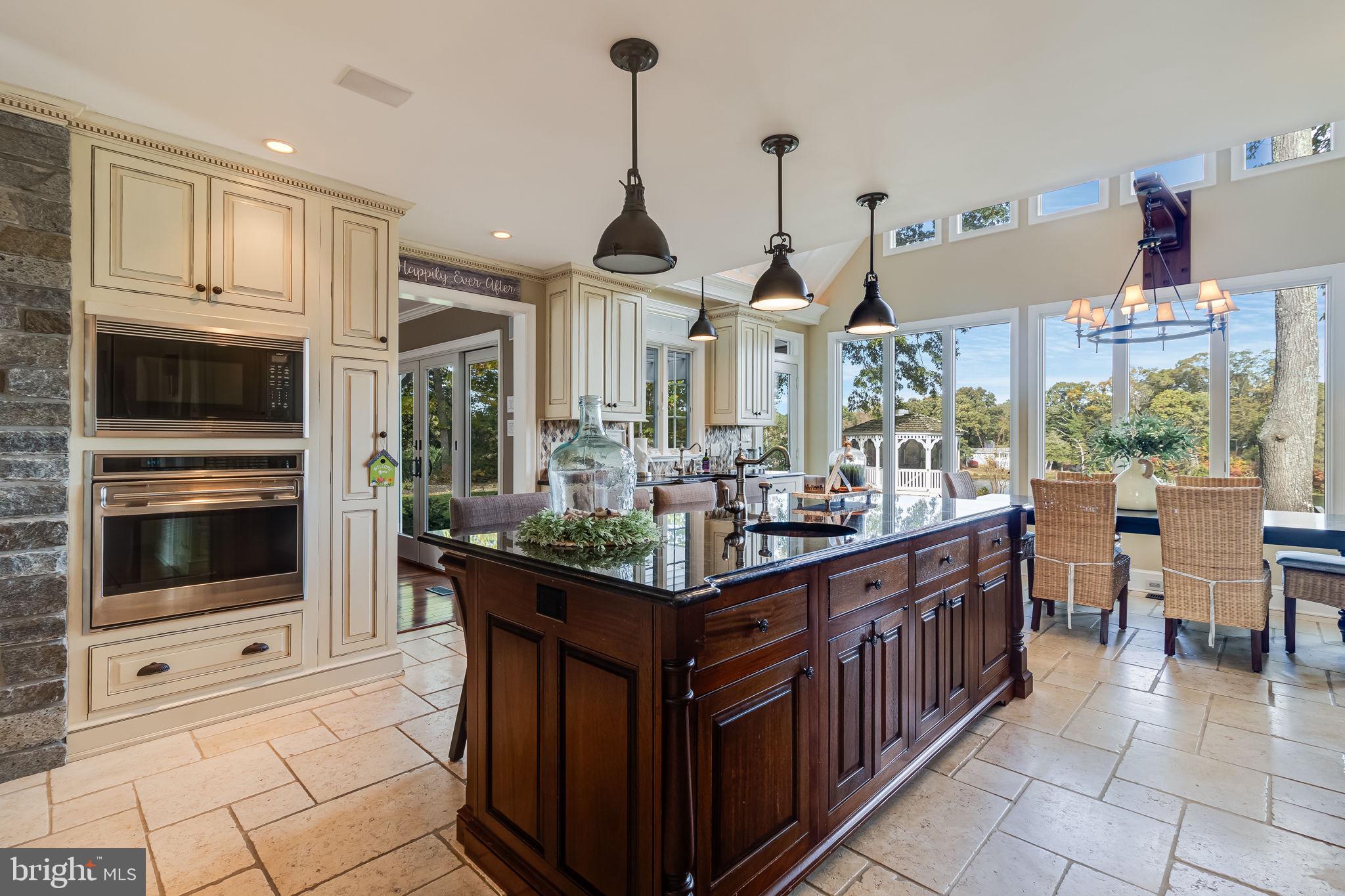 HOLLYWOOD - Residential