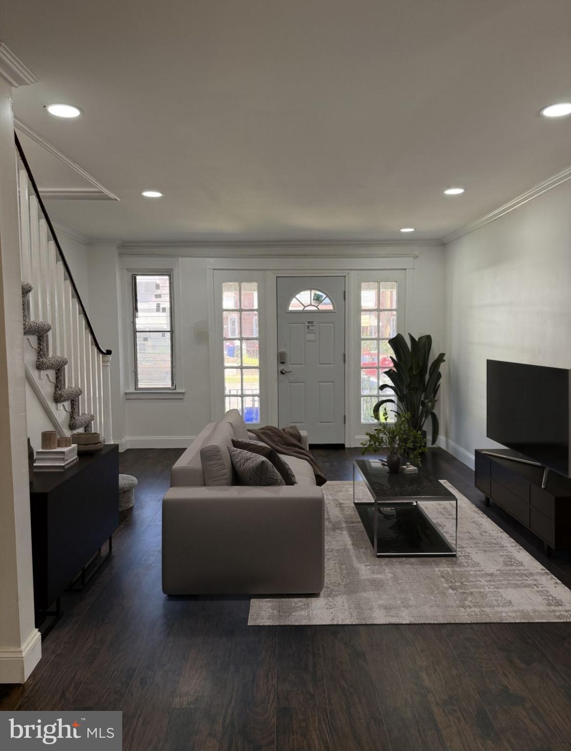 WEST OAK LANE - Residential