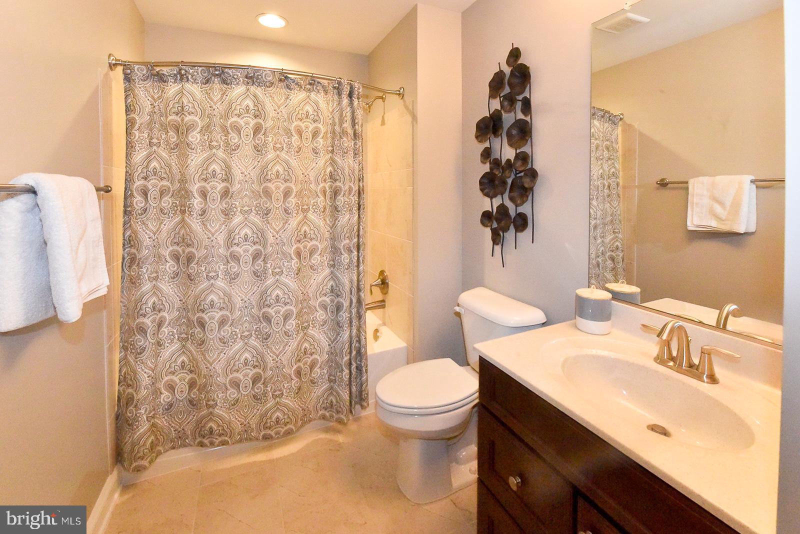 BROAD CREEK - Residential