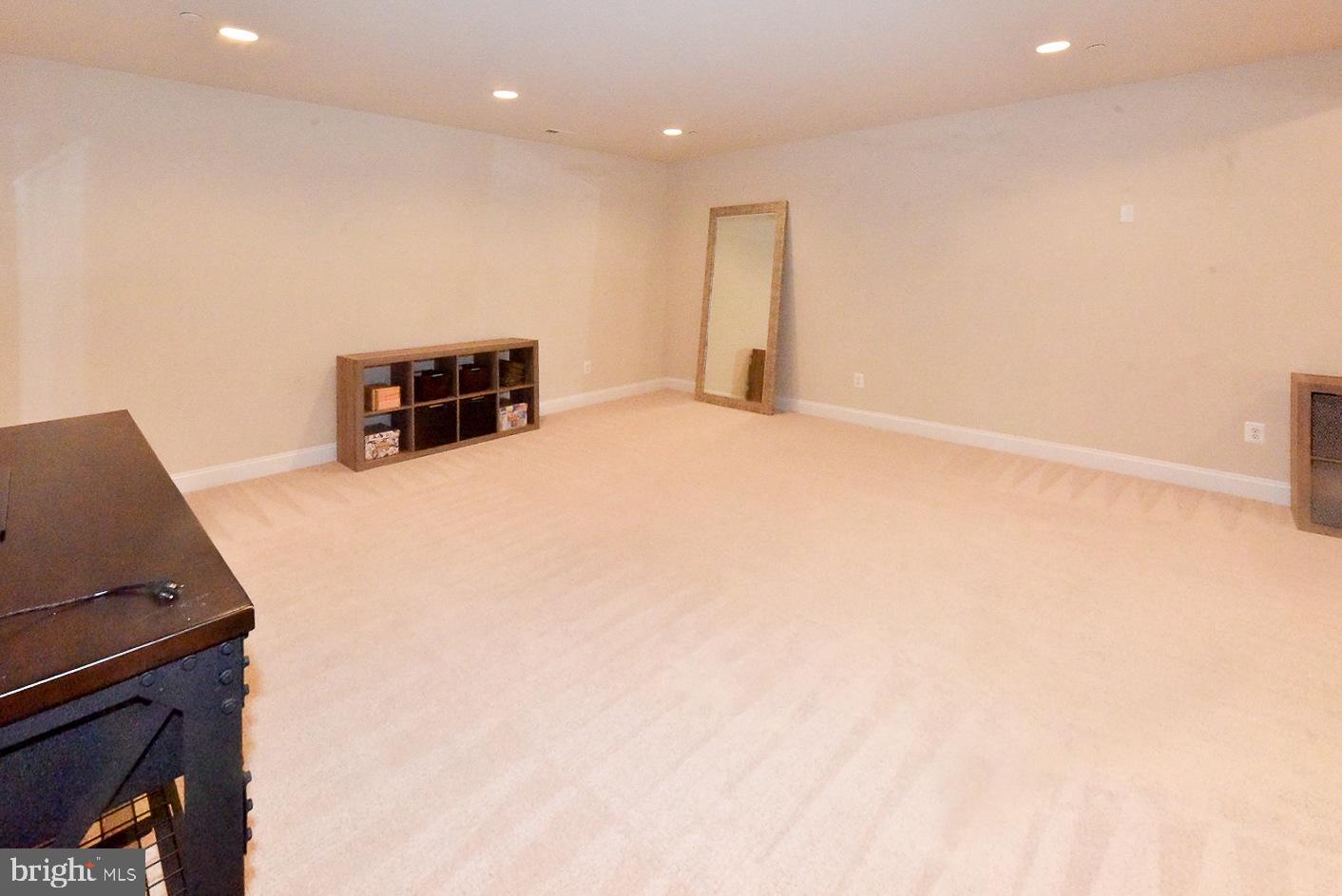 BROAD CREEK - Residential