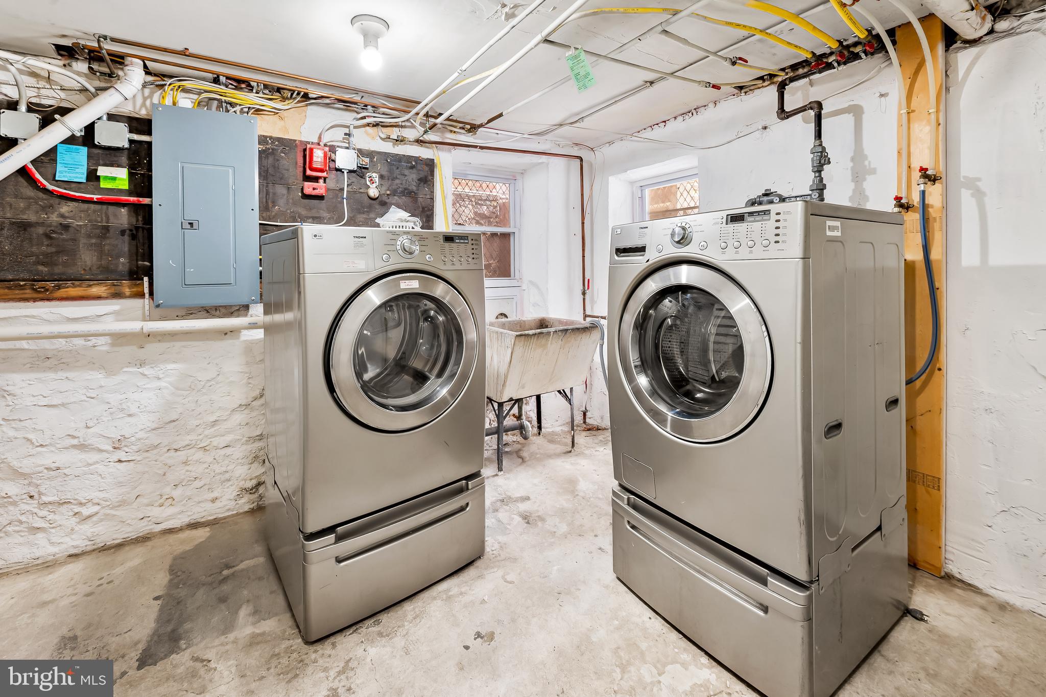 CHARLES VILLAGE - Residential