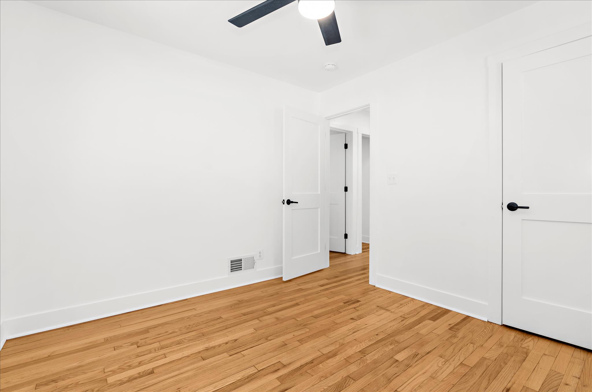 POPLAR MANOR - Residential