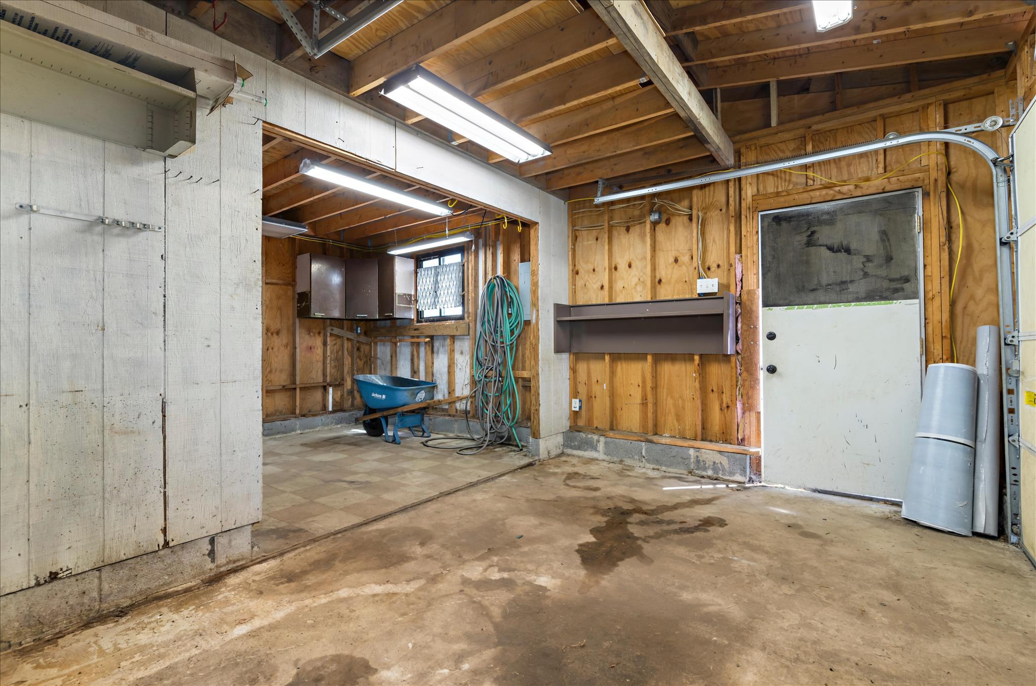 POPLAR MANOR - Residential