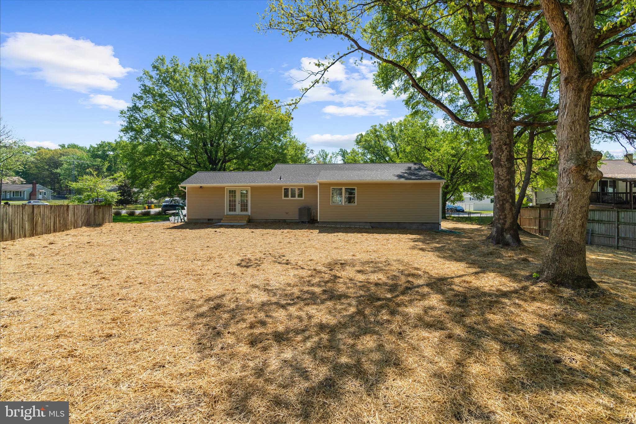 POPLAR MANOR - Residential