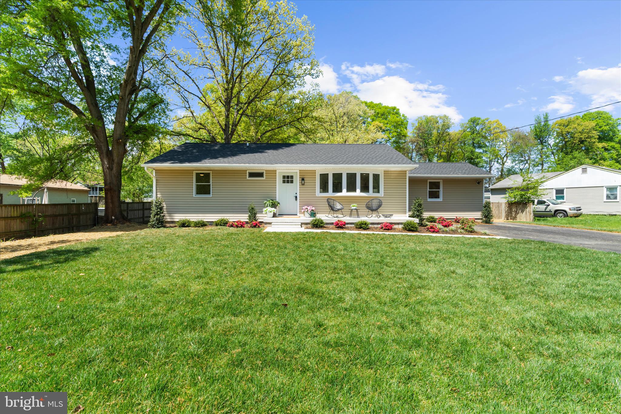 POPLAR MANOR - Residential