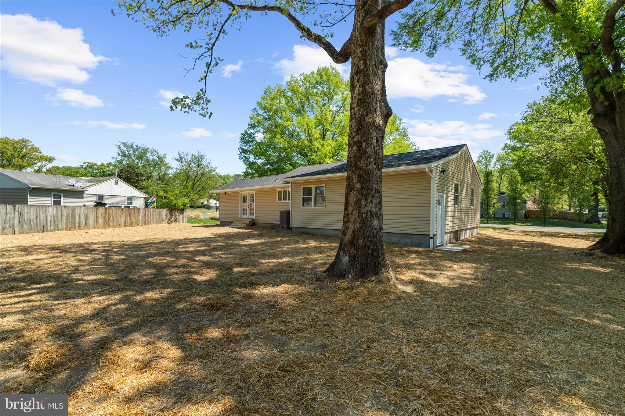 POPLAR MANOR - Residential