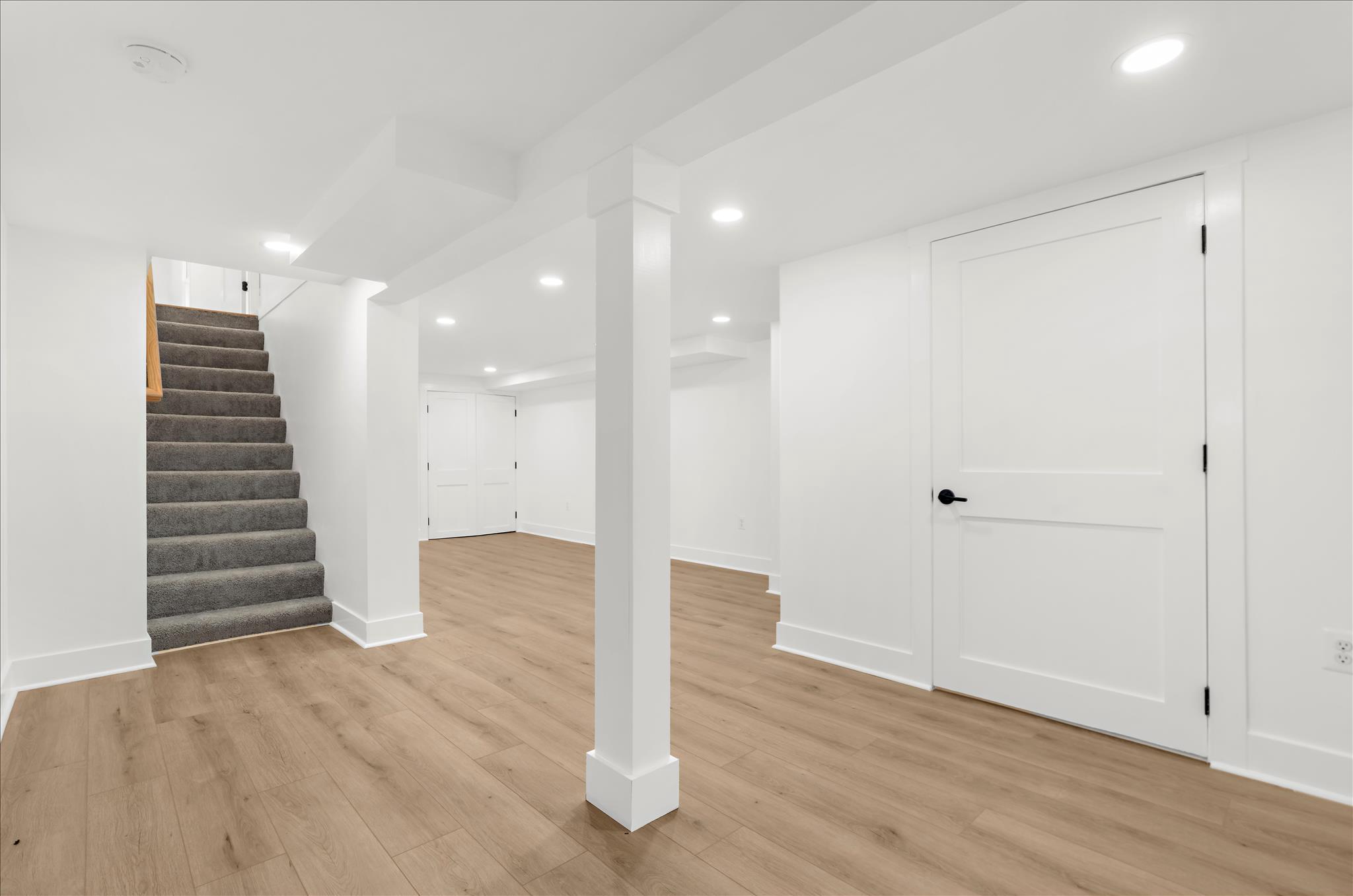 POPLAR MANOR - Residential