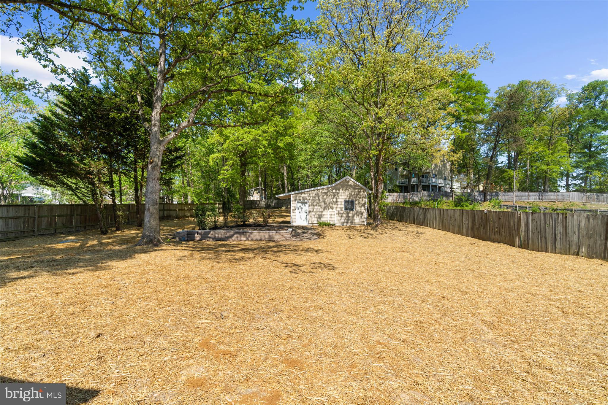 POPLAR MANOR - Residential