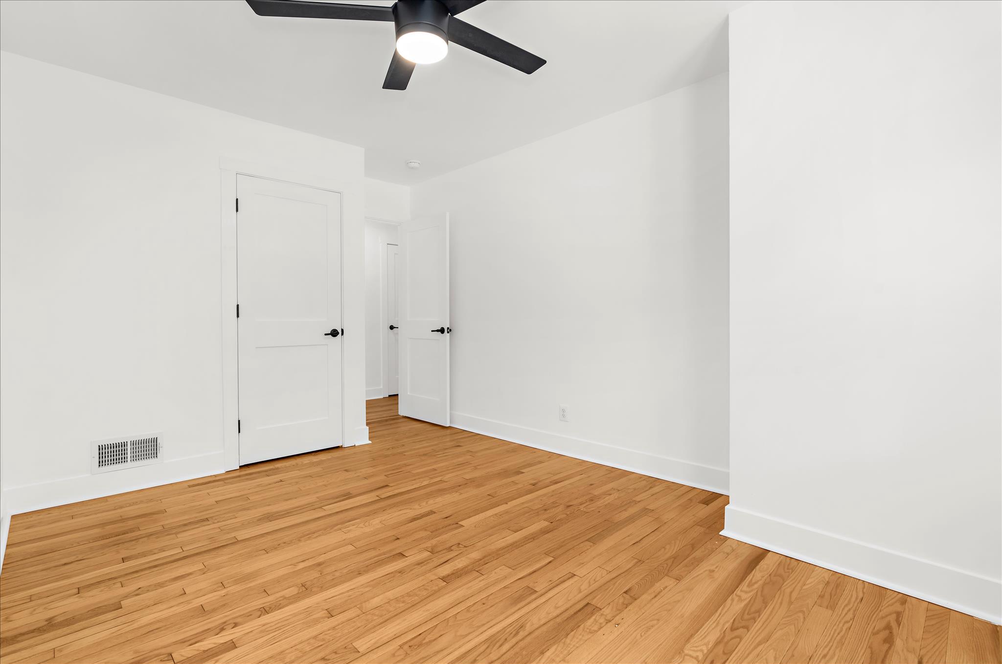 POPLAR MANOR - Residential