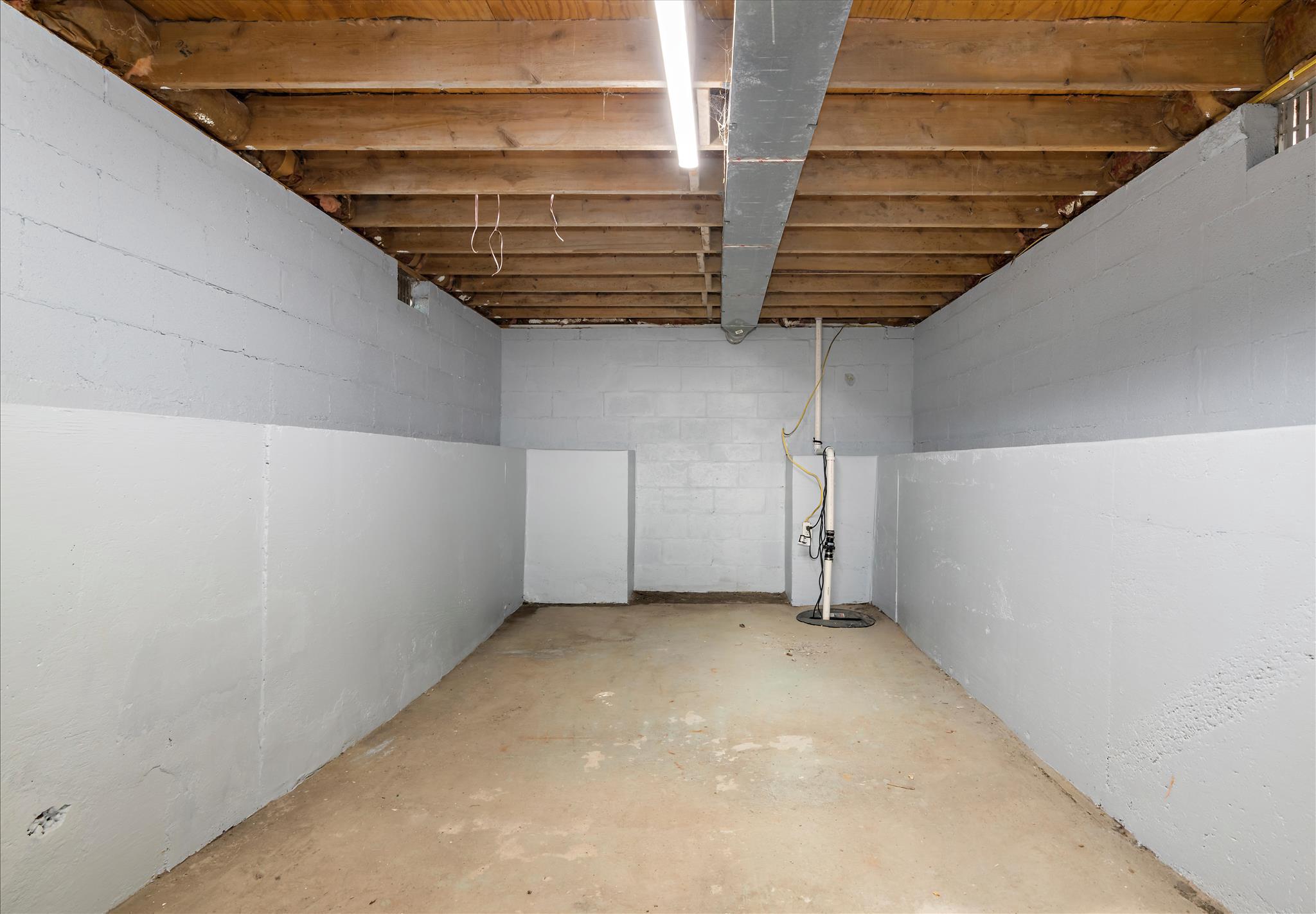 POPLAR MANOR - Residential