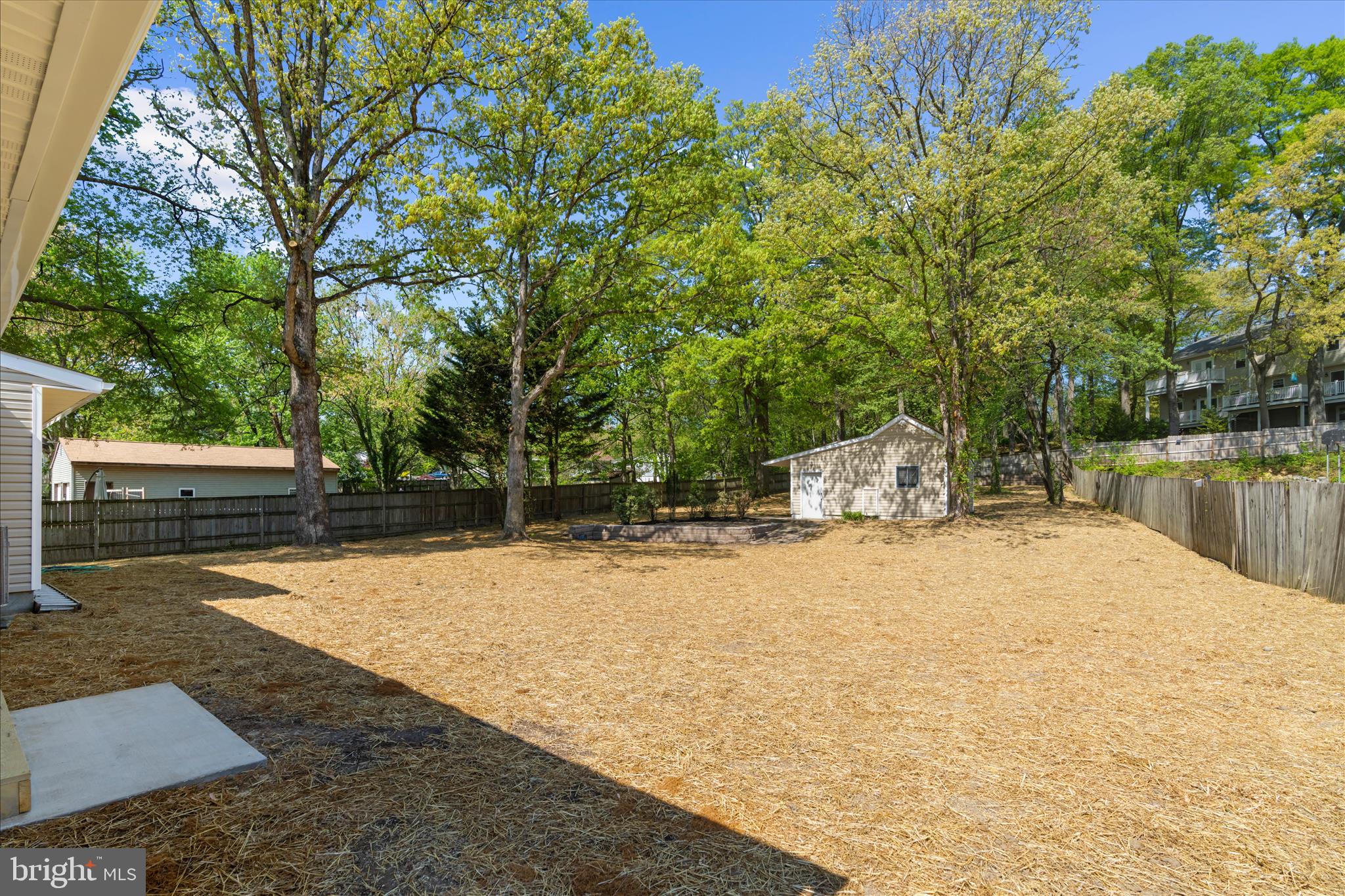 POPLAR MANOR - Residential