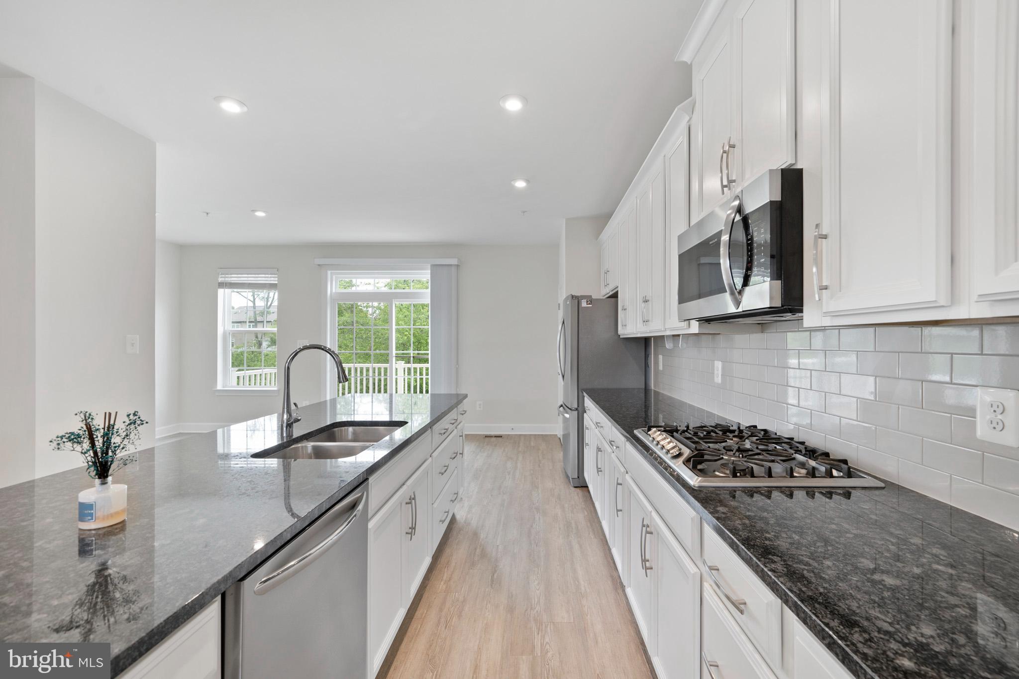 HAMILTON PARK - Residential