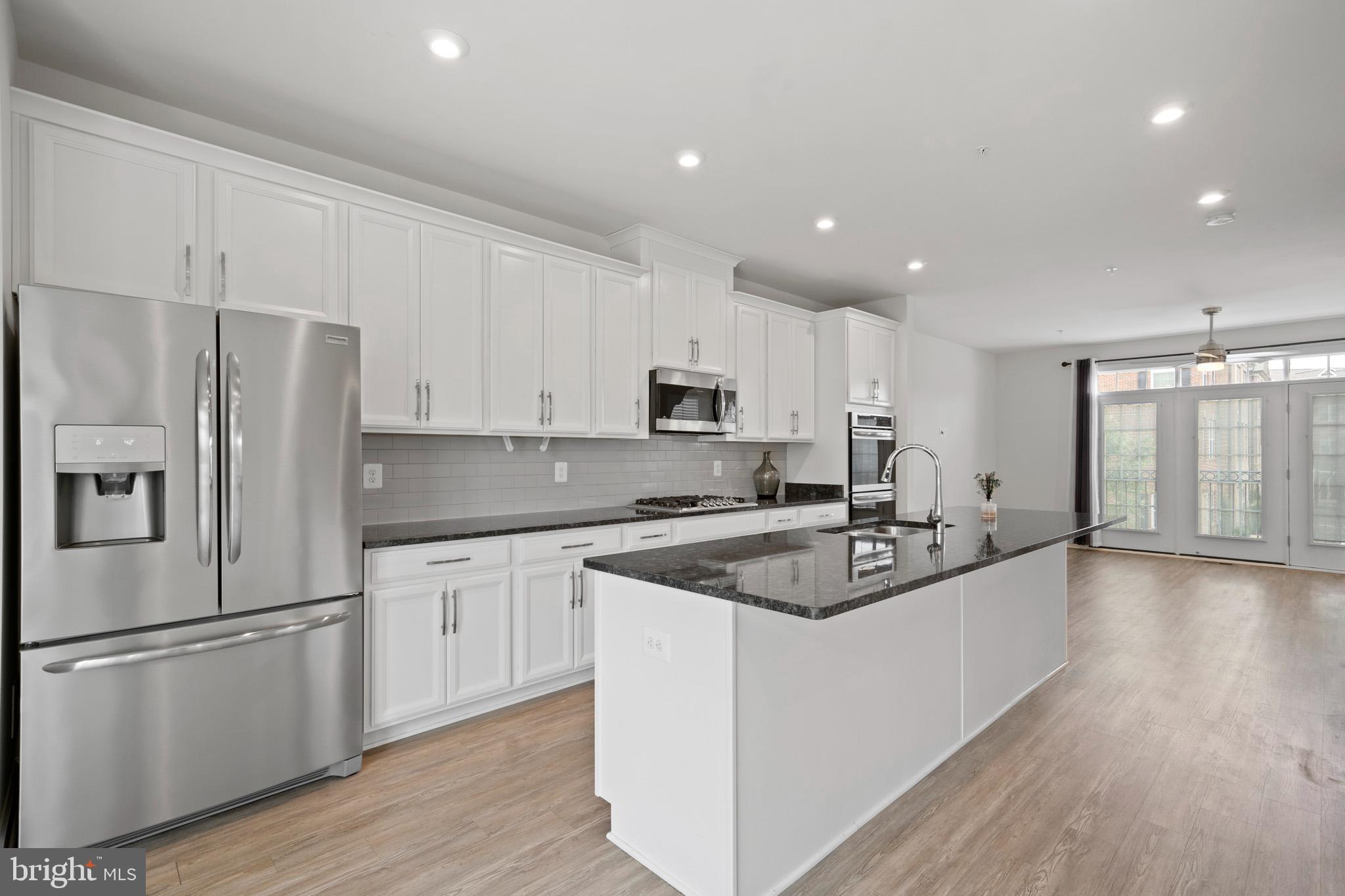 HAMILTON PARK - Residential