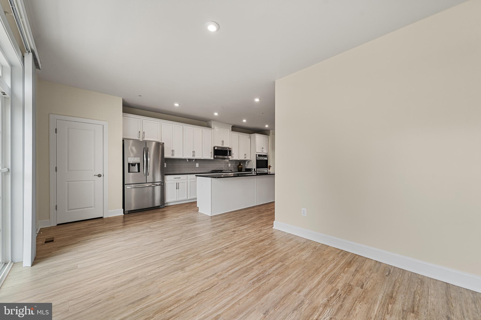 HAMILTON PARK - Residential