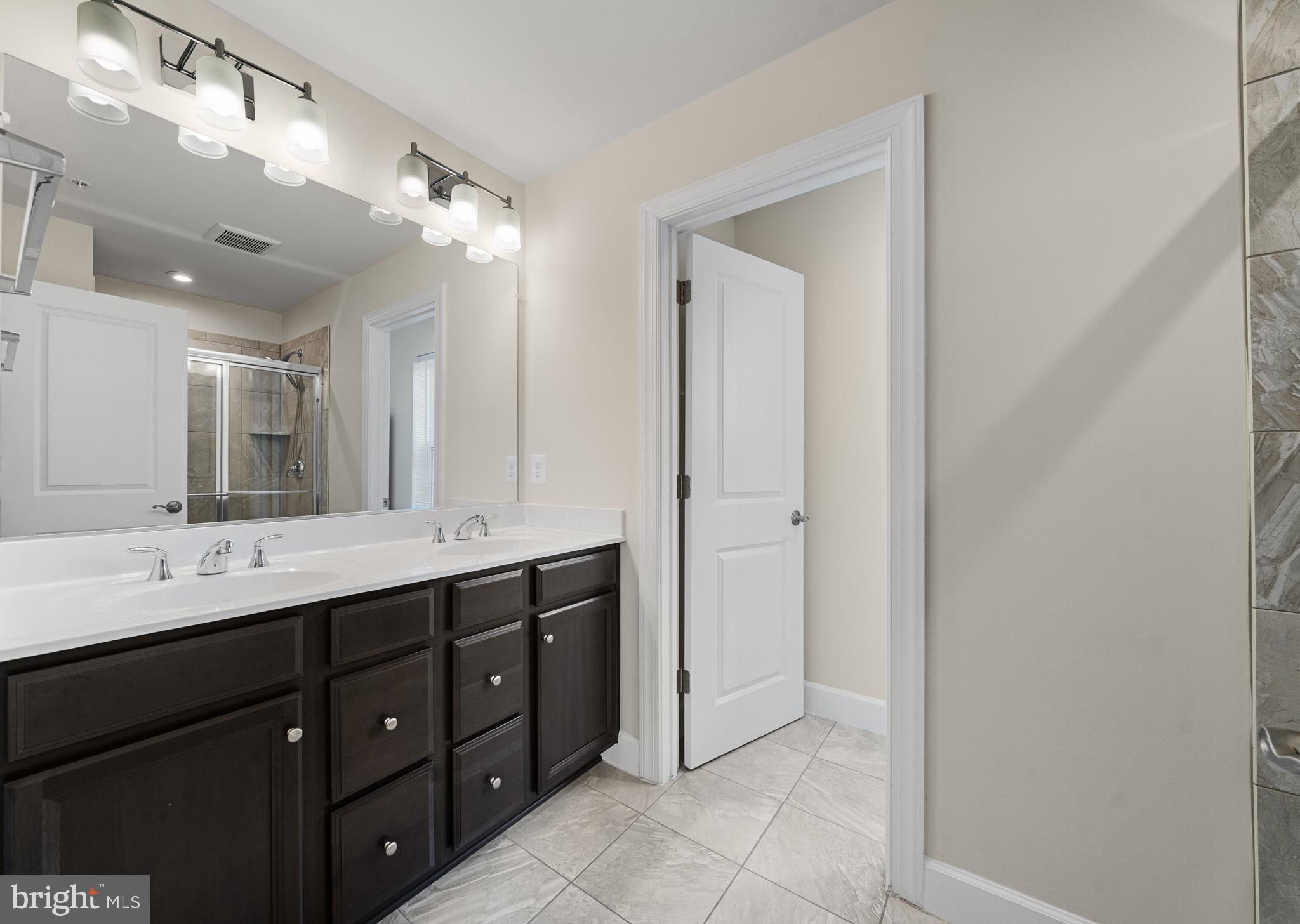 HAMILTON PARK - Residential