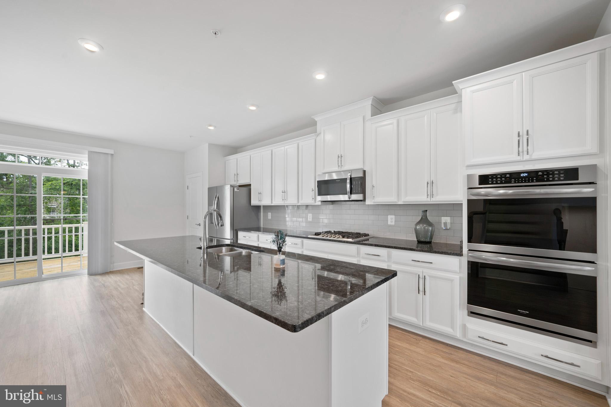 HAMILTON PARK - Residential