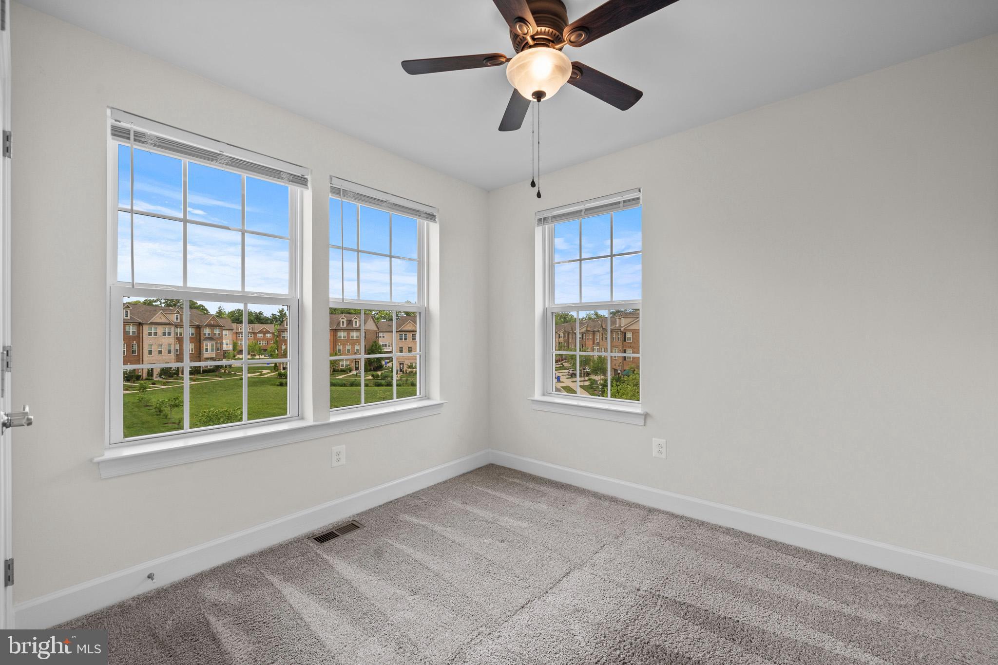 HAMILTON PARK - Residential