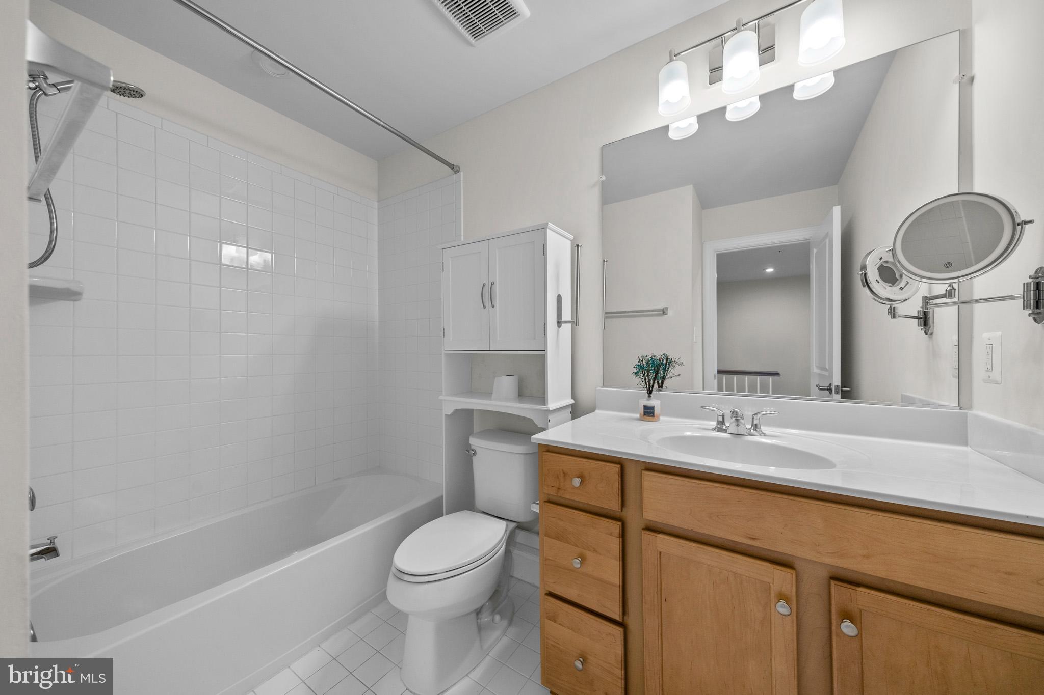 HAMILTON PARK - Residential