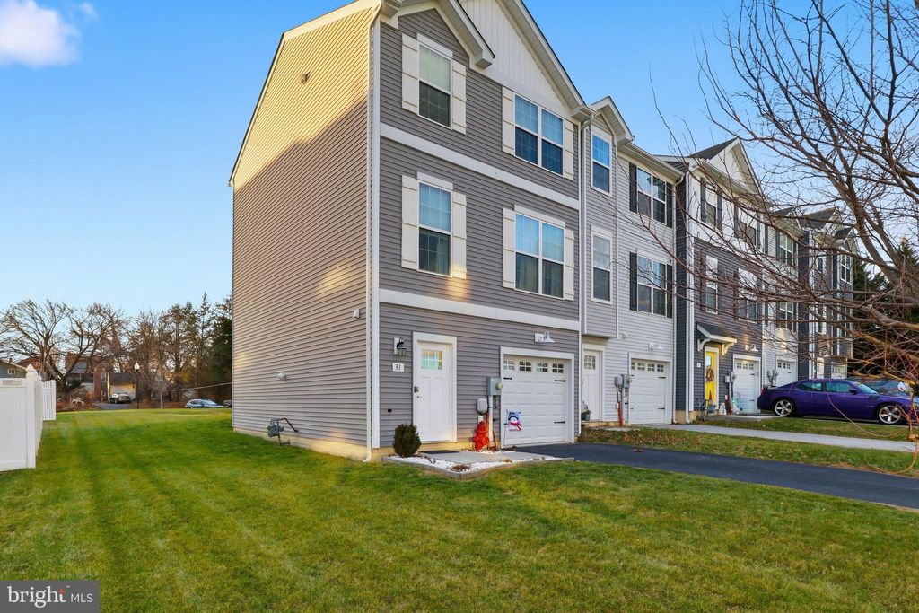 Photo of 31 S Center Street, HANOVER, PA 17331 (MLS # PAYK2095448)