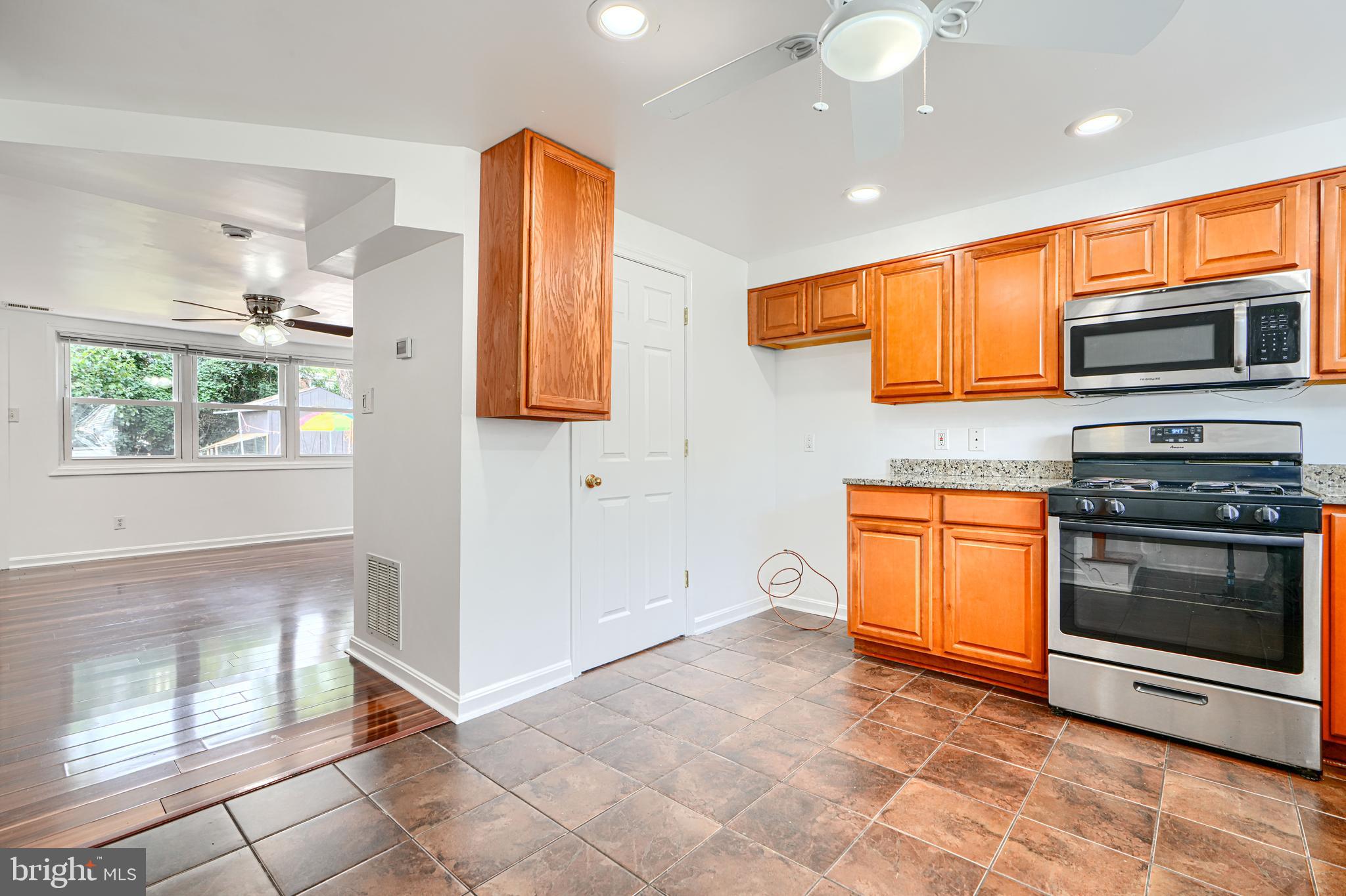 925 CATAWBA COURT