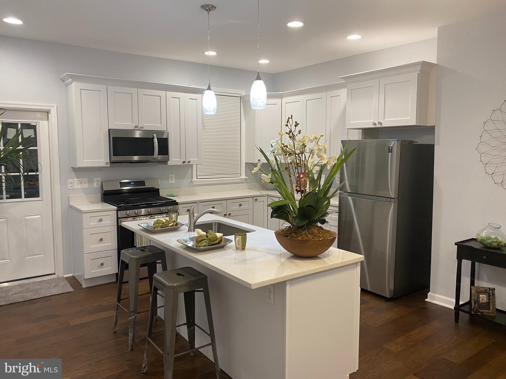 LAURAVILLE HISTORIC DISTRICT - Residential