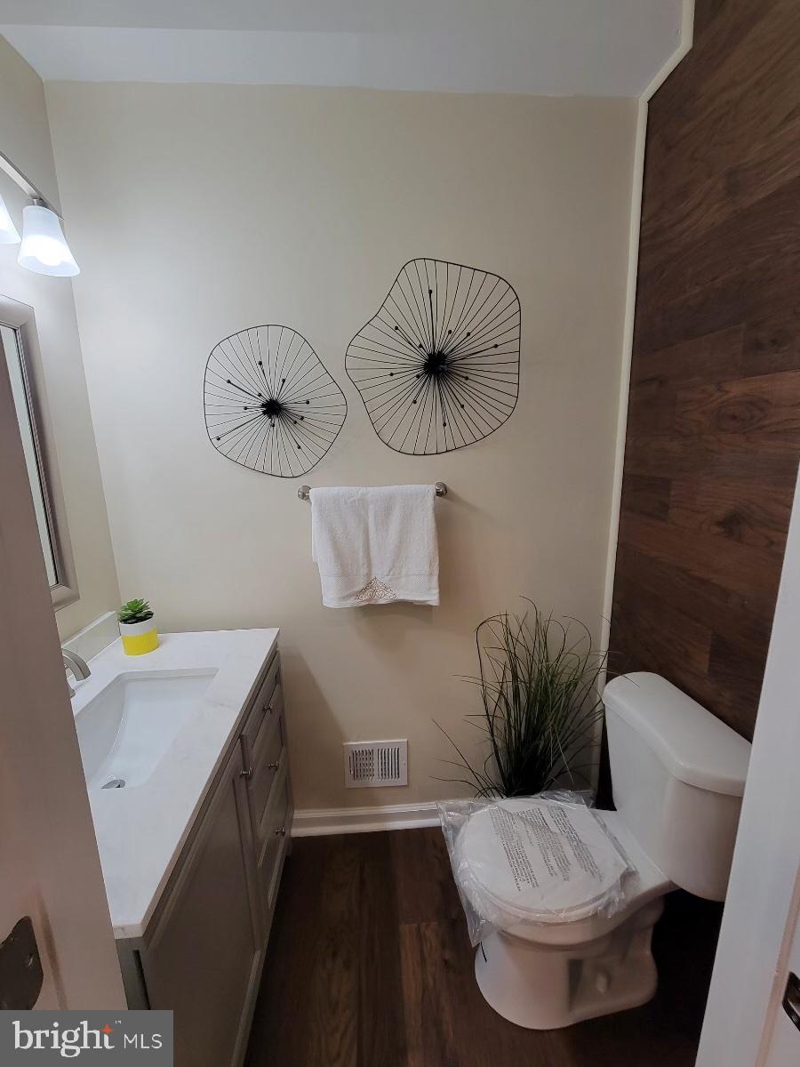 LAURAVILLE HISTORIC DISTRICT - Residential