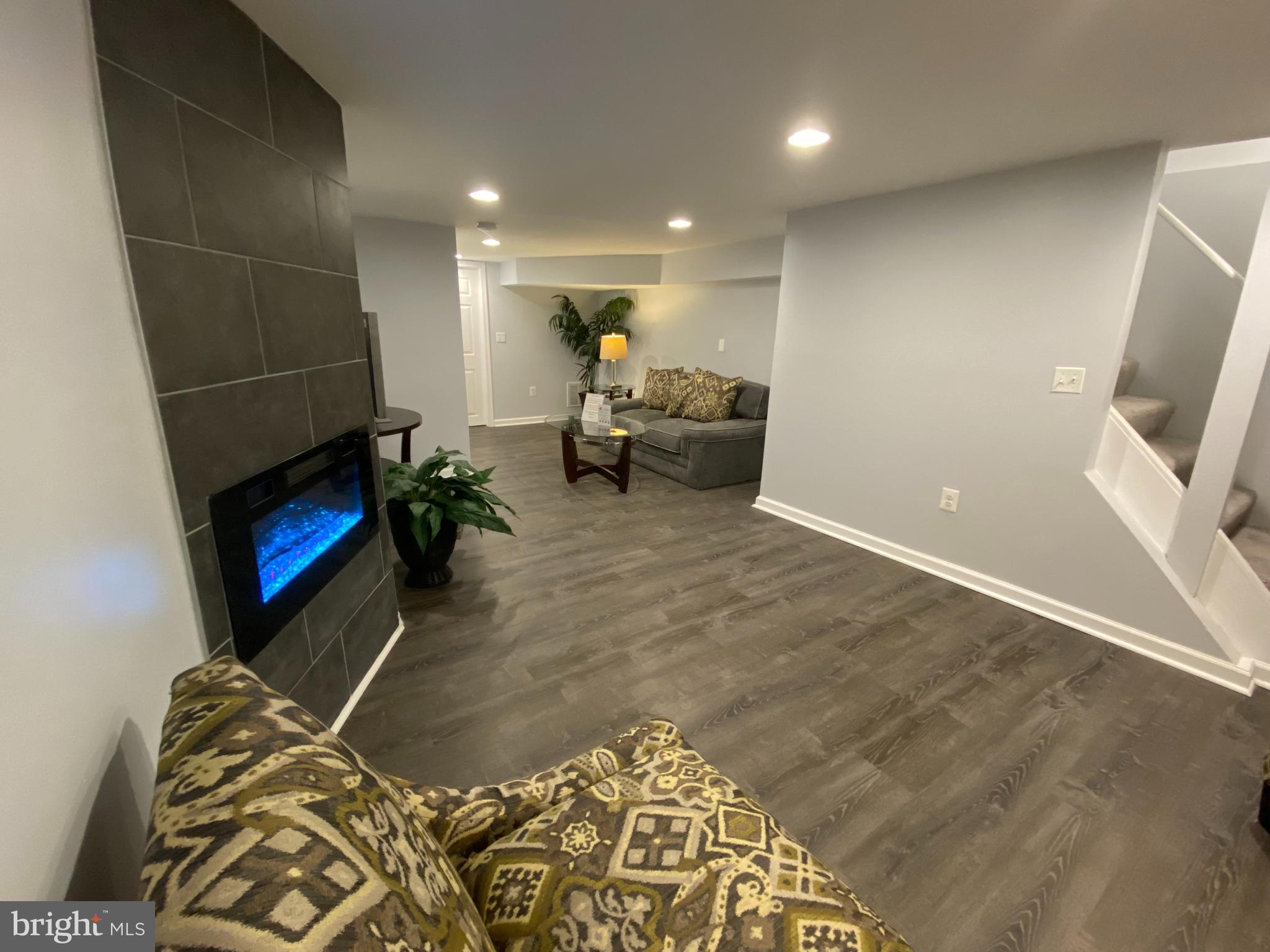 LAURAVILLE HISTORIC DISTRICT - Residential